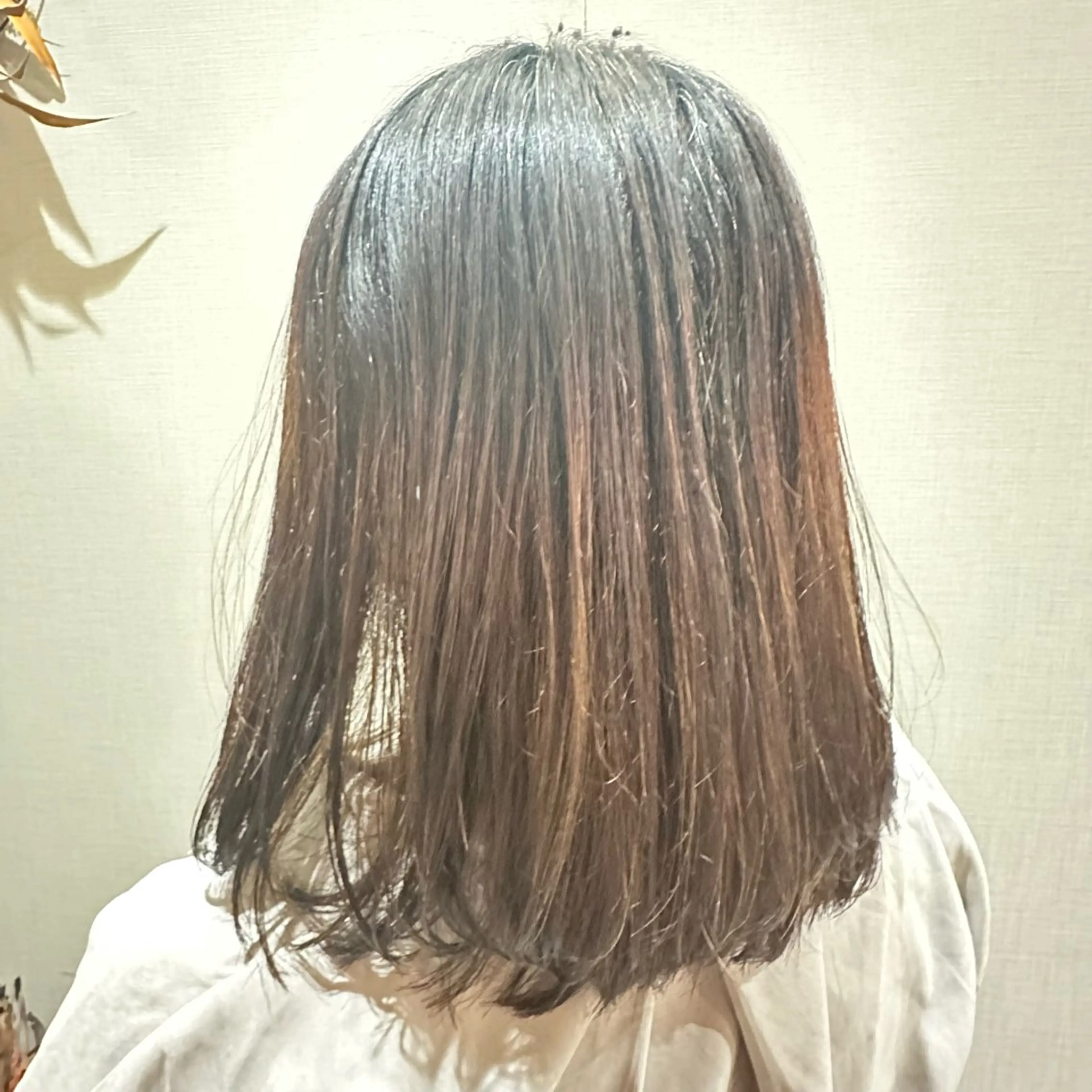 ミディアム レイヤーカット 内海 渚のヘアスタイル