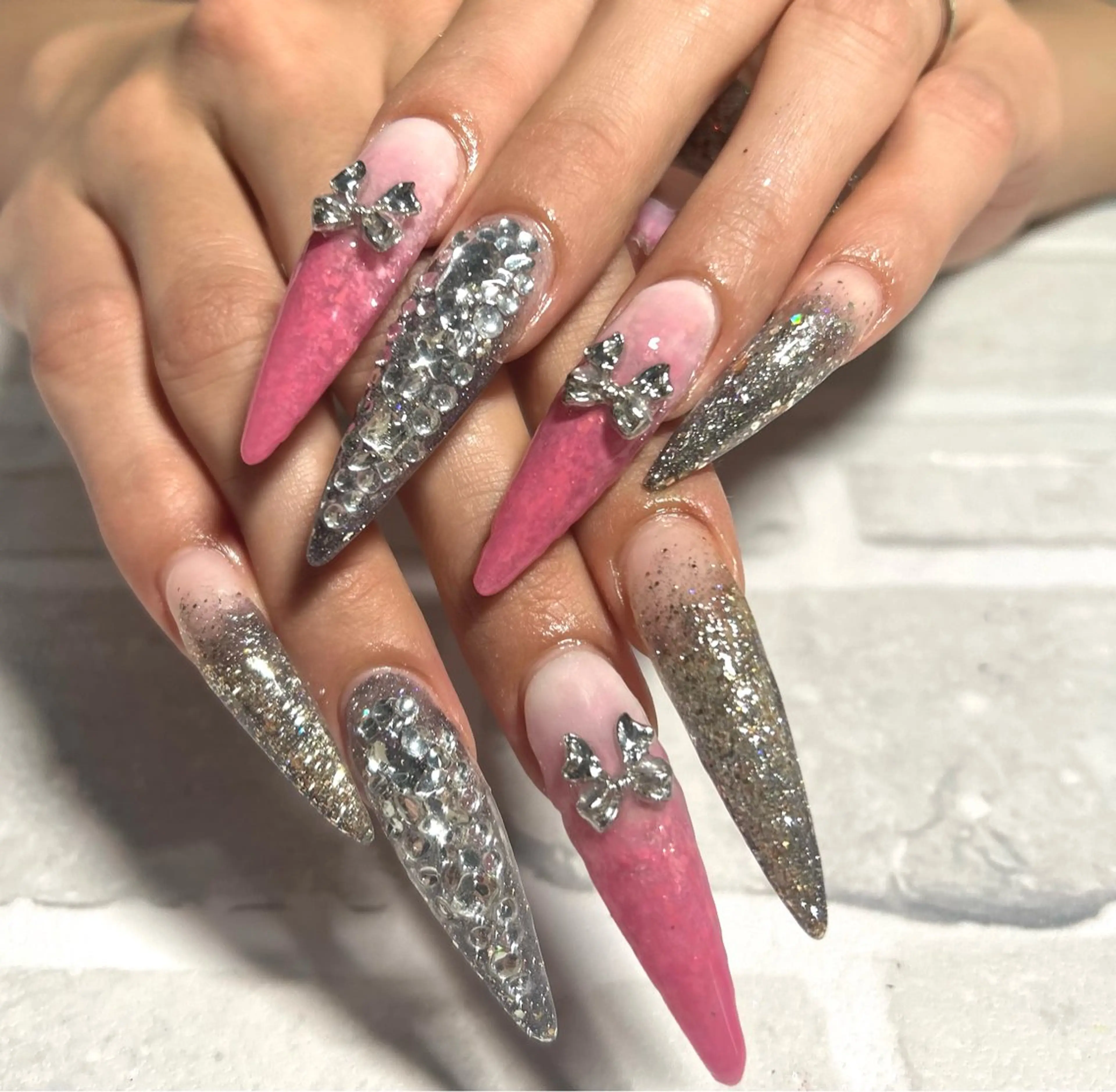 セミロング ハンドネイル 2DY NAIL SALONのネイルデザイン