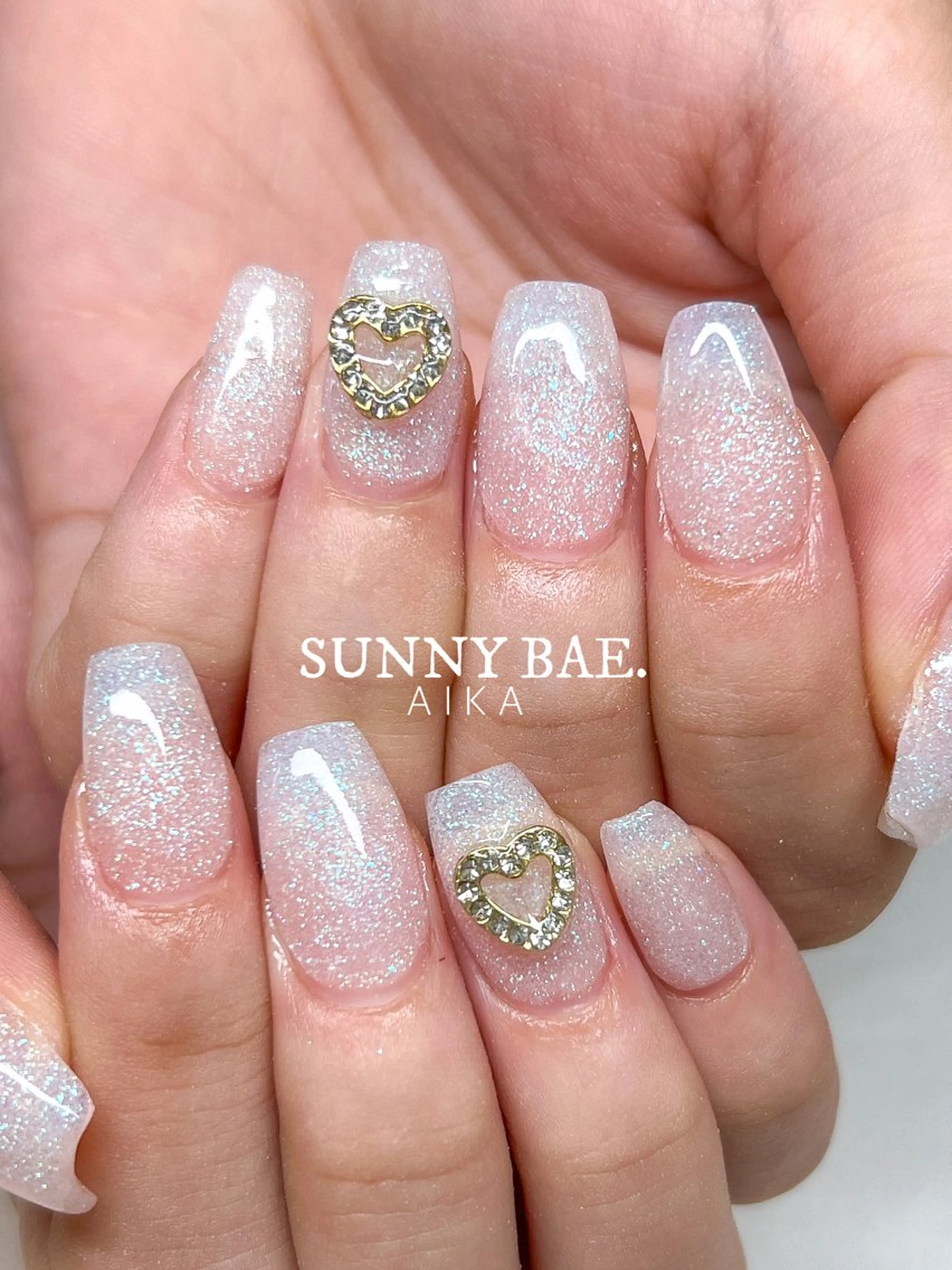 ショート ネイル ショートヘア アートネイル ジェルネイル キラキラネイル ロングネイル Made By AIKAのネイルデザイン