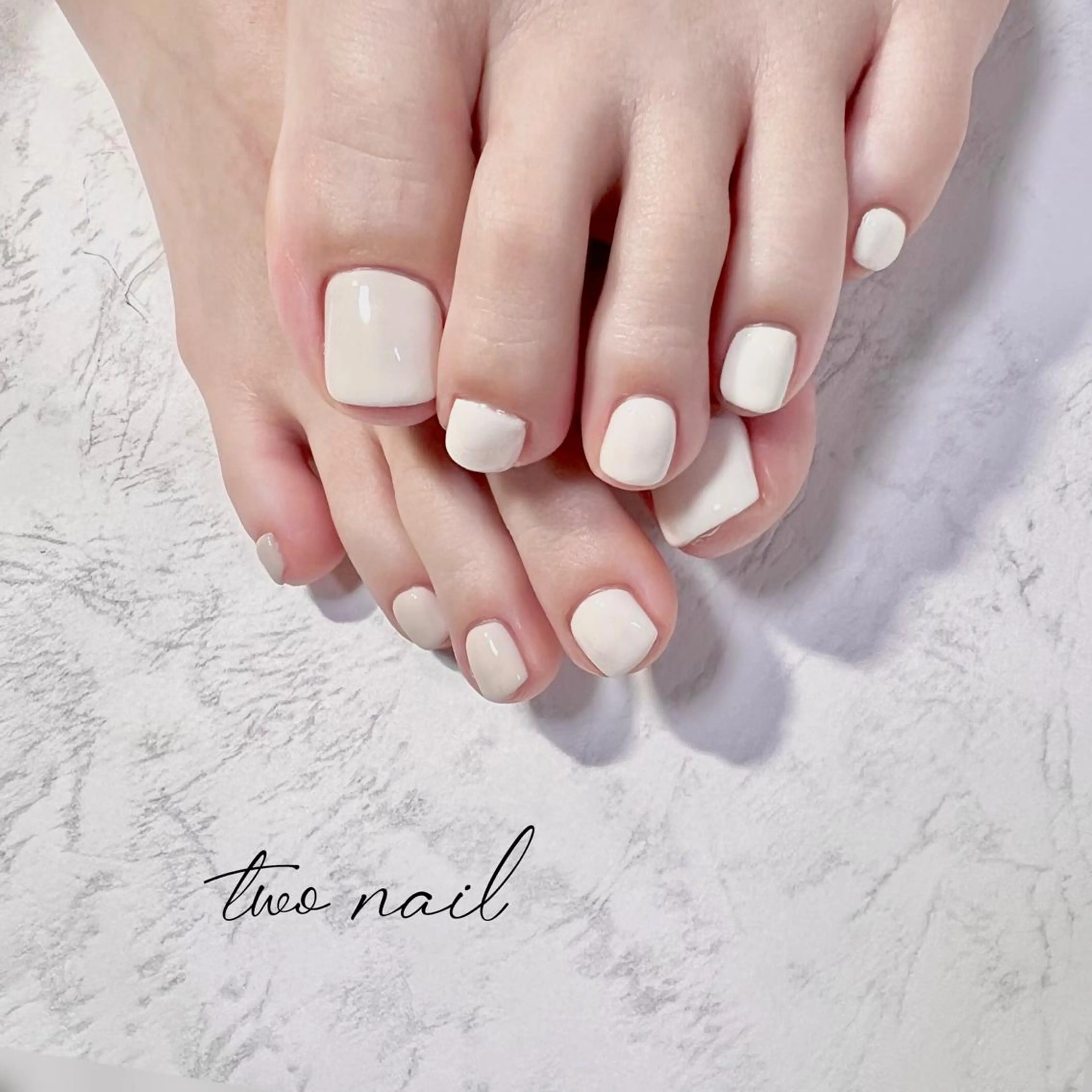 ネイル アートネイル フットネイル ハート ニュアンスネイル ホワイト フットネイル two nailのネイルデザイン