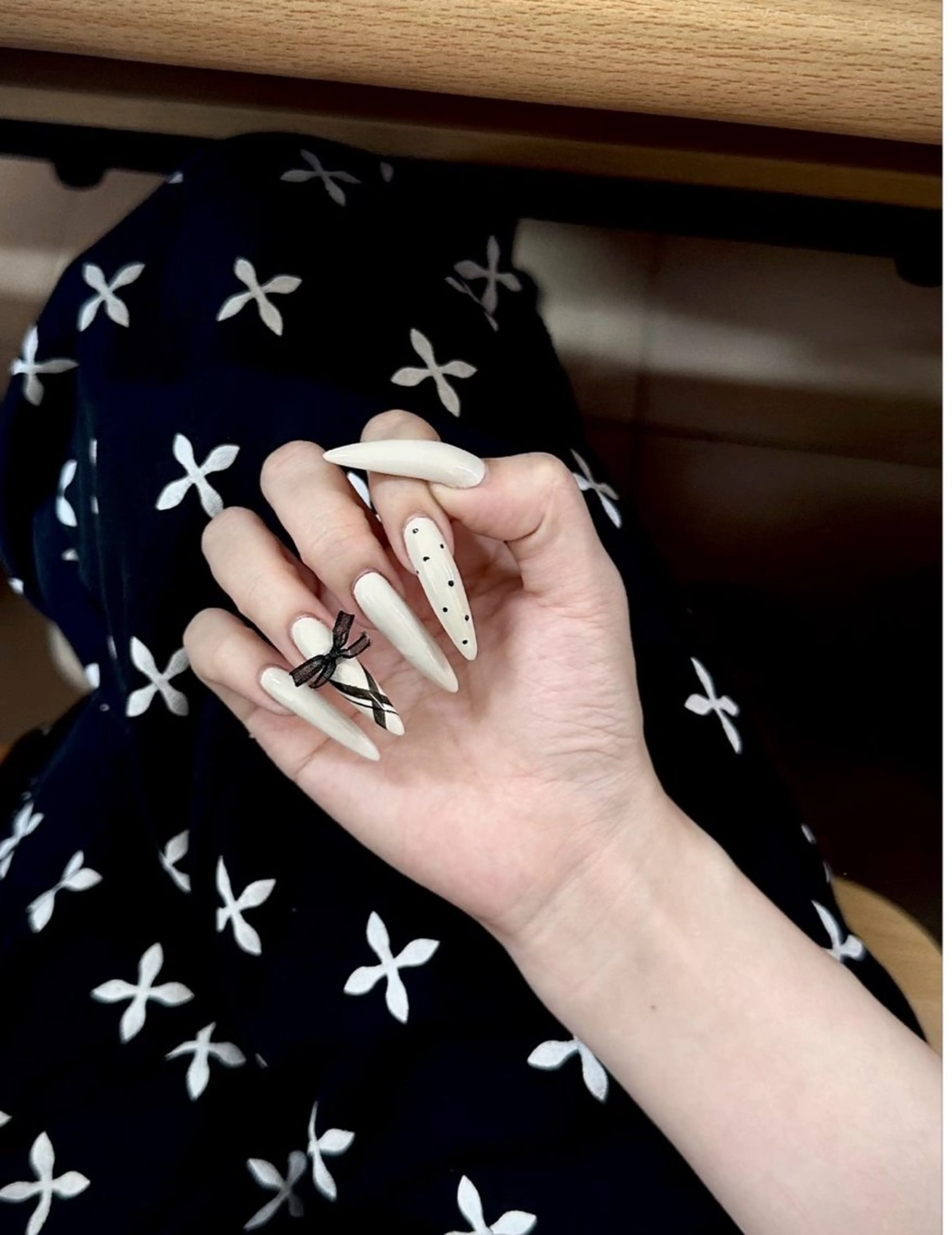 ネイル フレンチネイル キラキラネイル 韓国ネイル シンプルネイル ワンホンネイル ハンドネイル MEI Nailのネイルデザイン