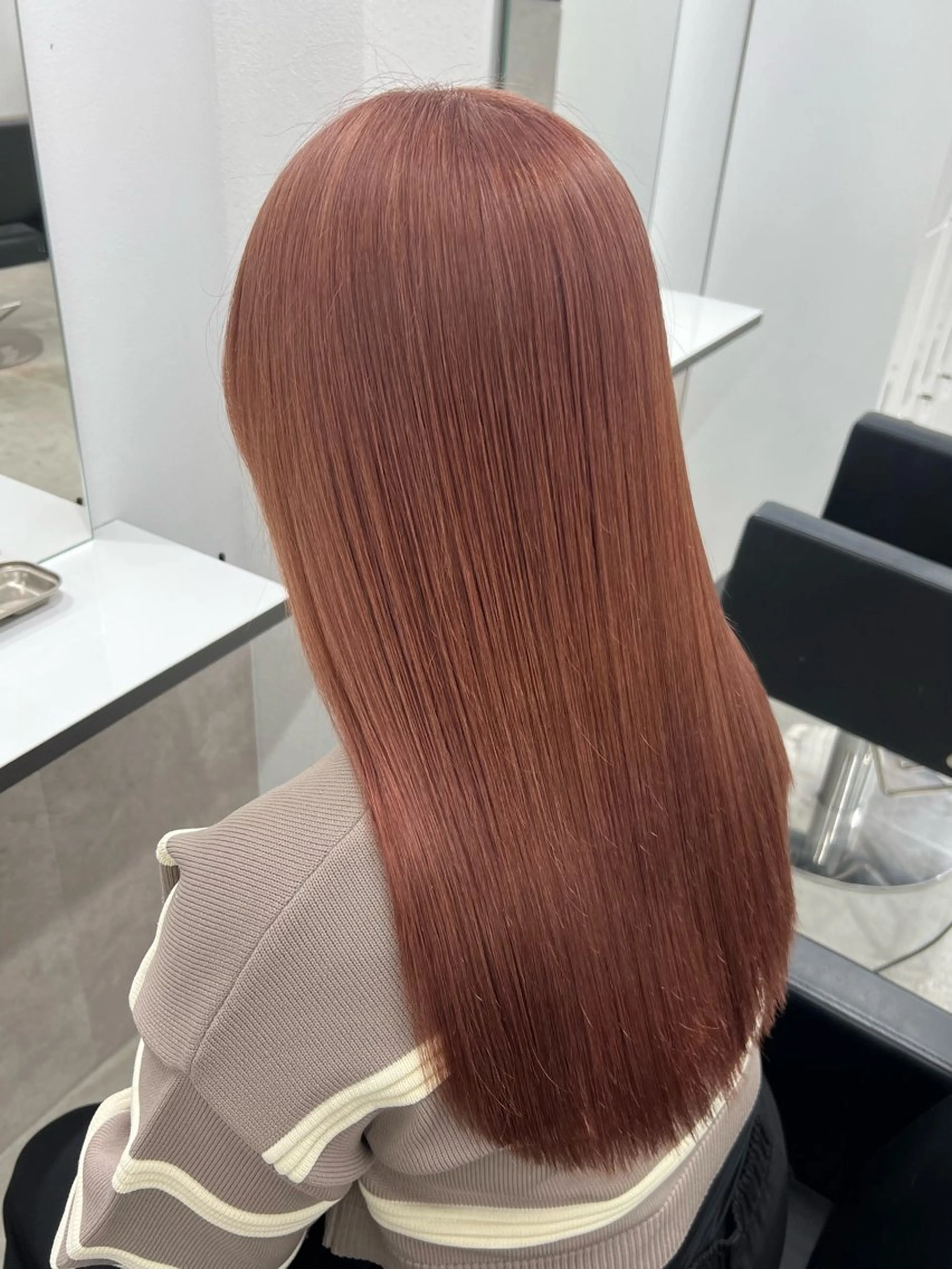 ロング カット ヘアカラー maya レイヤーカットのヘアスタイル