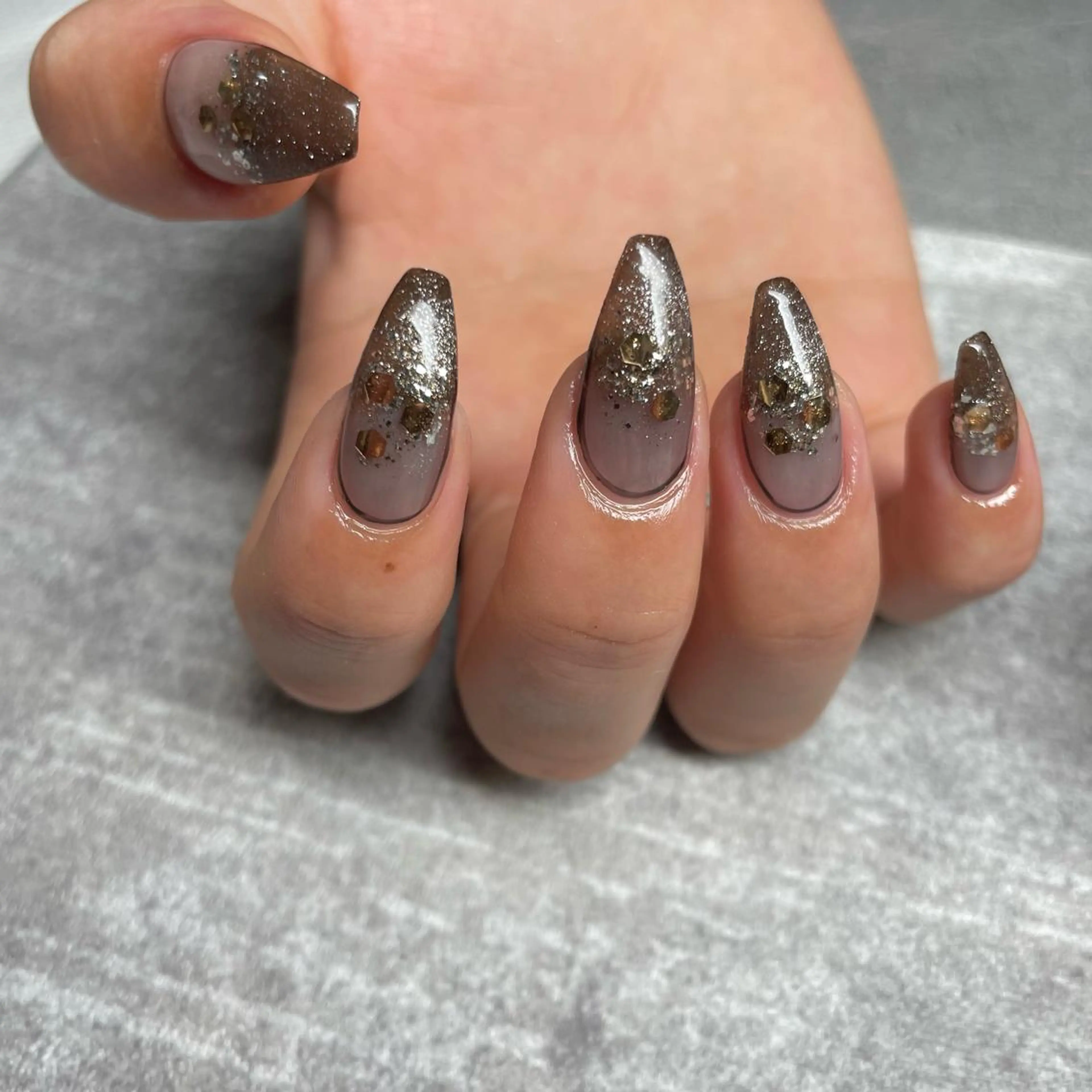 ネイル ハンドネイル フットネイル with hues AYAのネイルデザイン