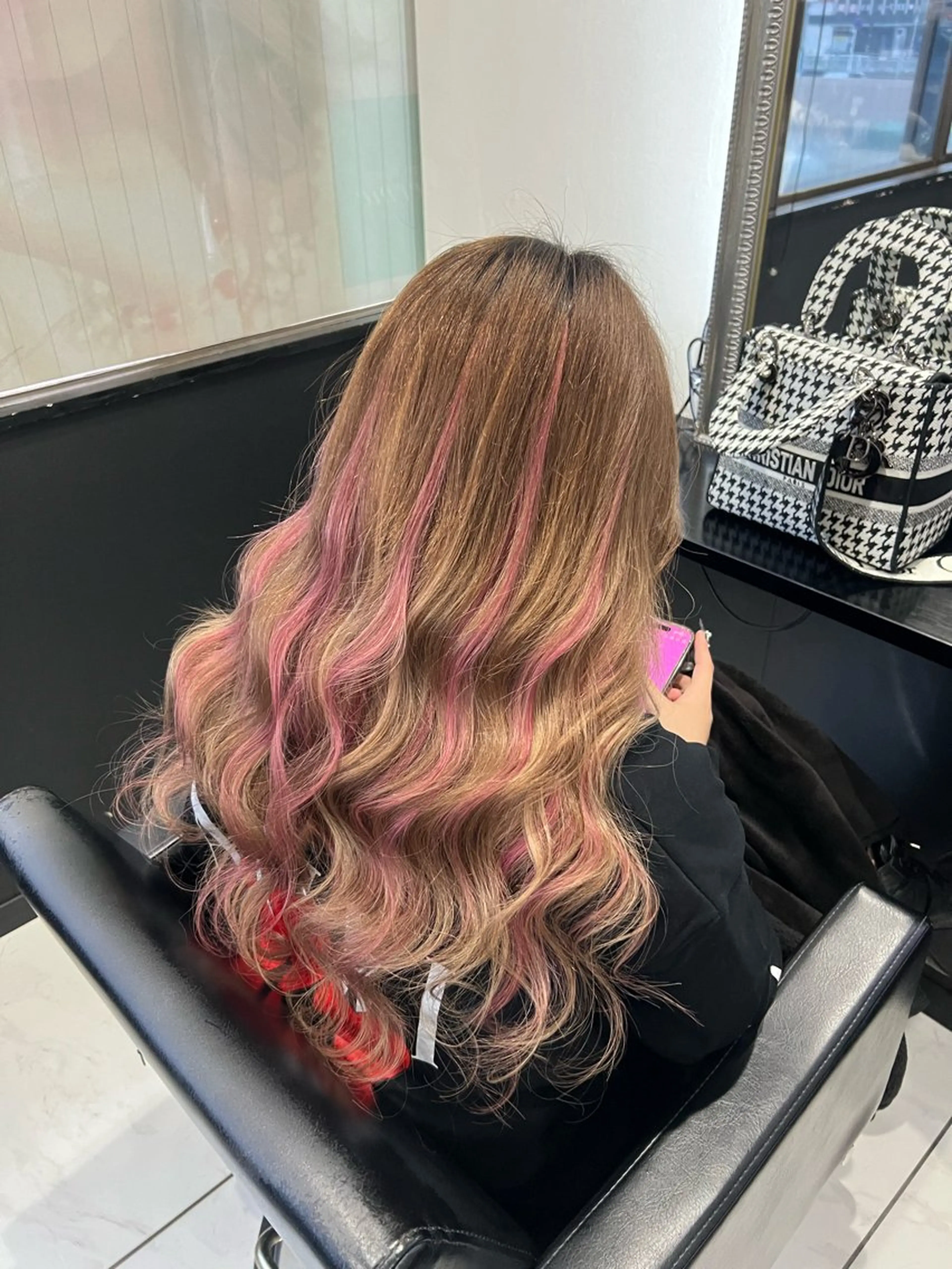 ロング カラー ヘアアレンジ プルエクステ メッシュ ピンクカラー エクステ エクステ YUDU🍊 germe/ジェルムのヘアスタイル