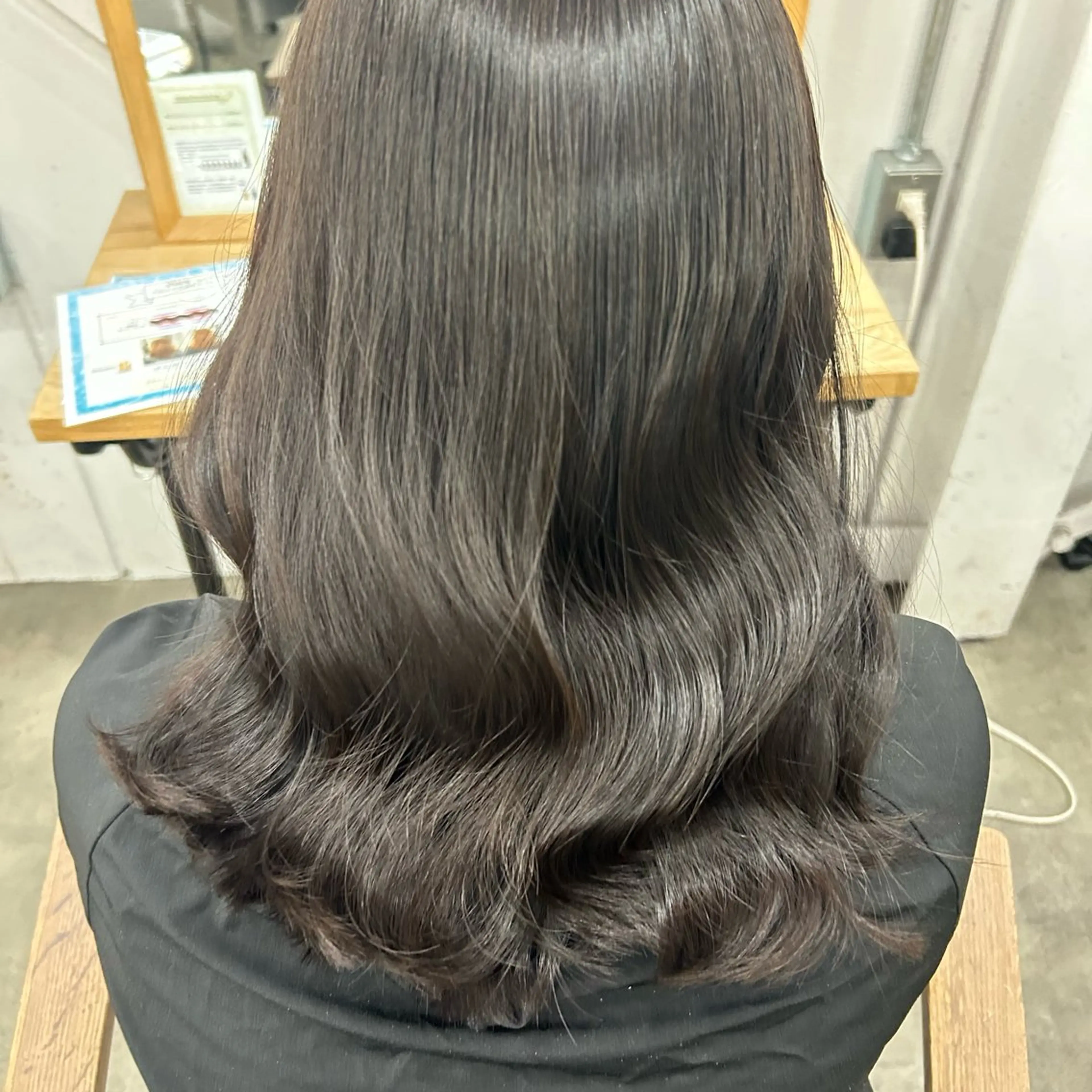 ミディアム ヘアカラー あやめ🪽 オリーブ/ハイトーンのヘアスタイル