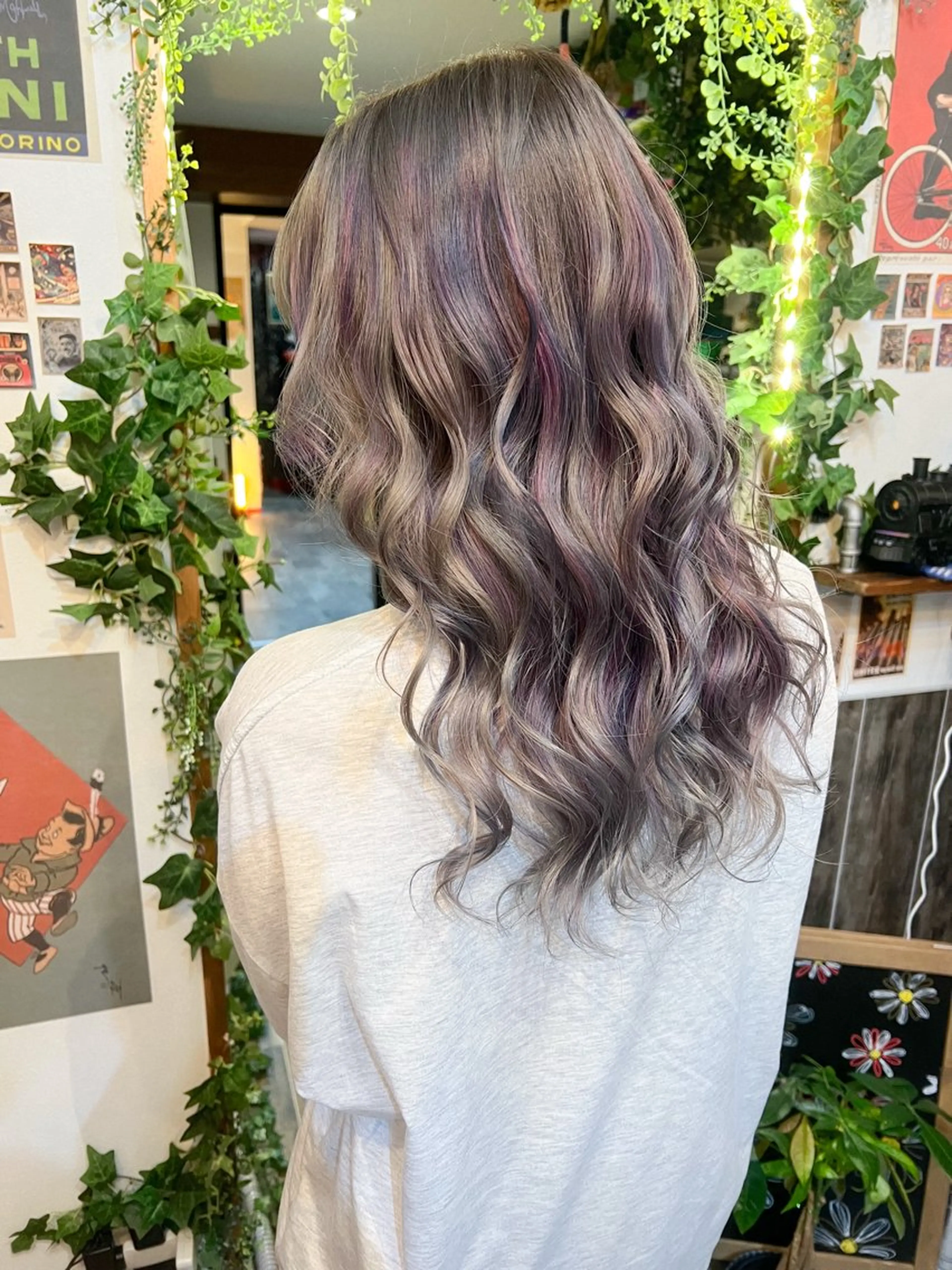 ロング カラー ピンクカラー カラーパティシエ facce🌼ikoのヘアスタイル