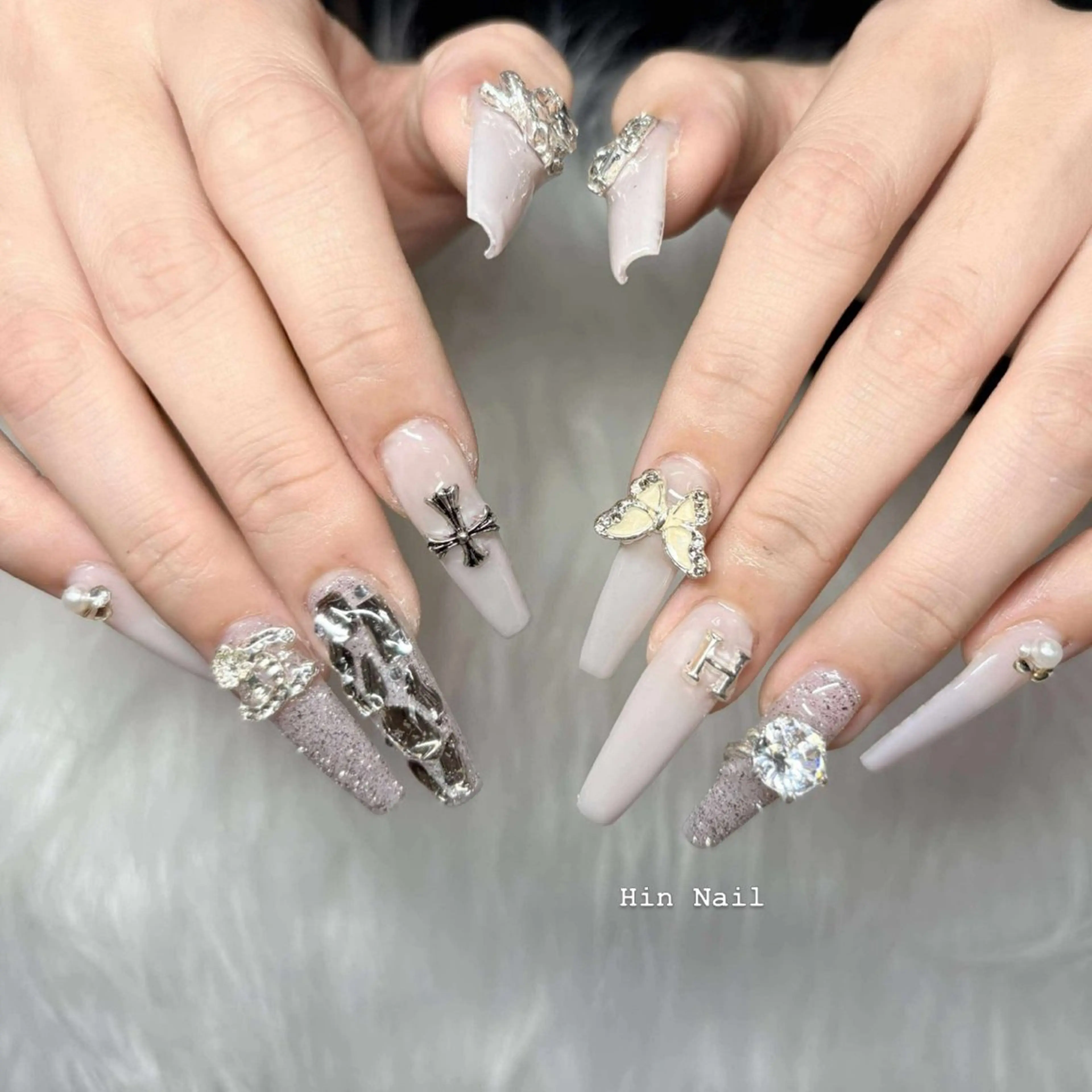 ネイル ハンドネイル HIN NAILのネイルデザイン