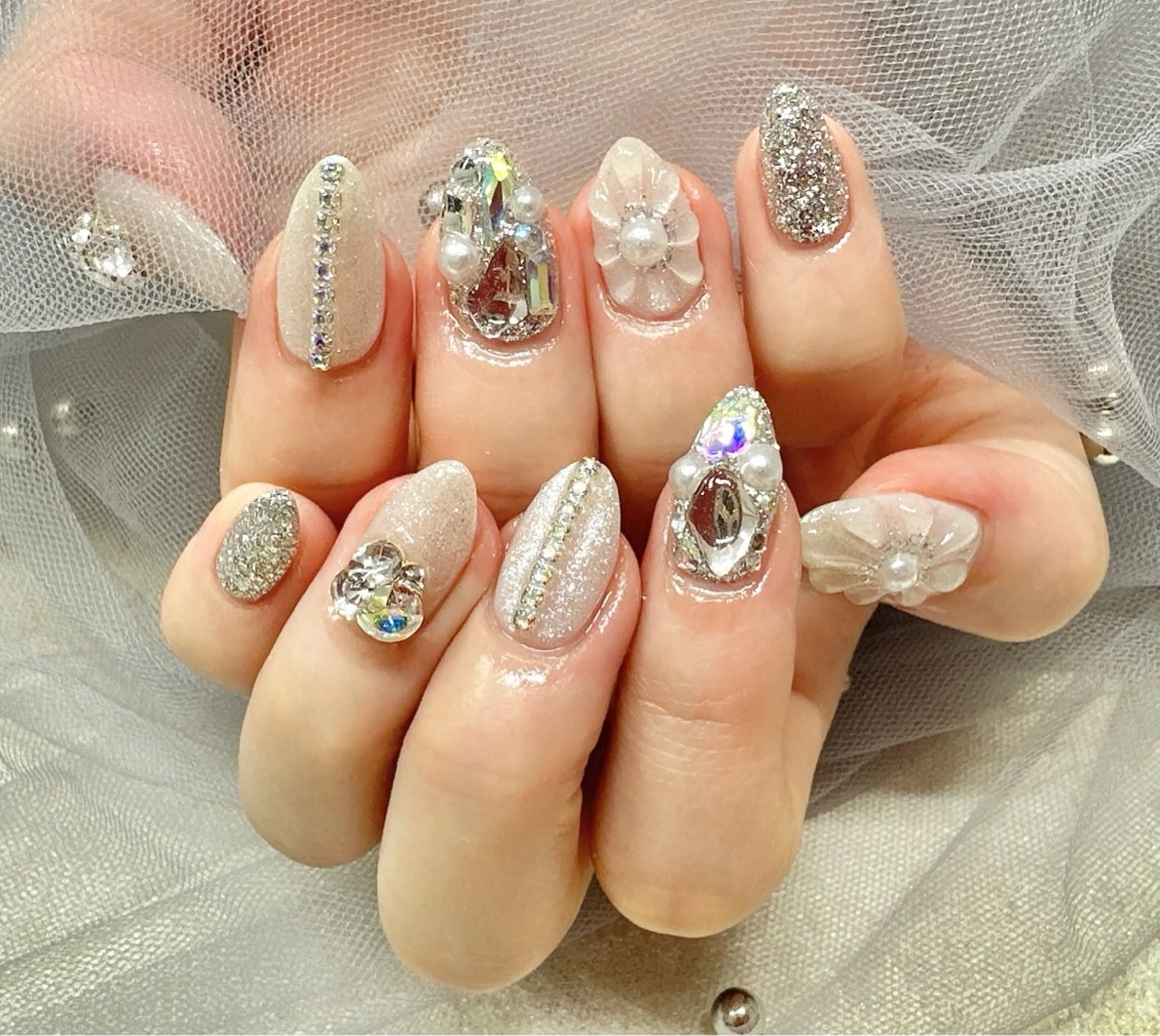 ネイル Luna K.のネイルデザイン