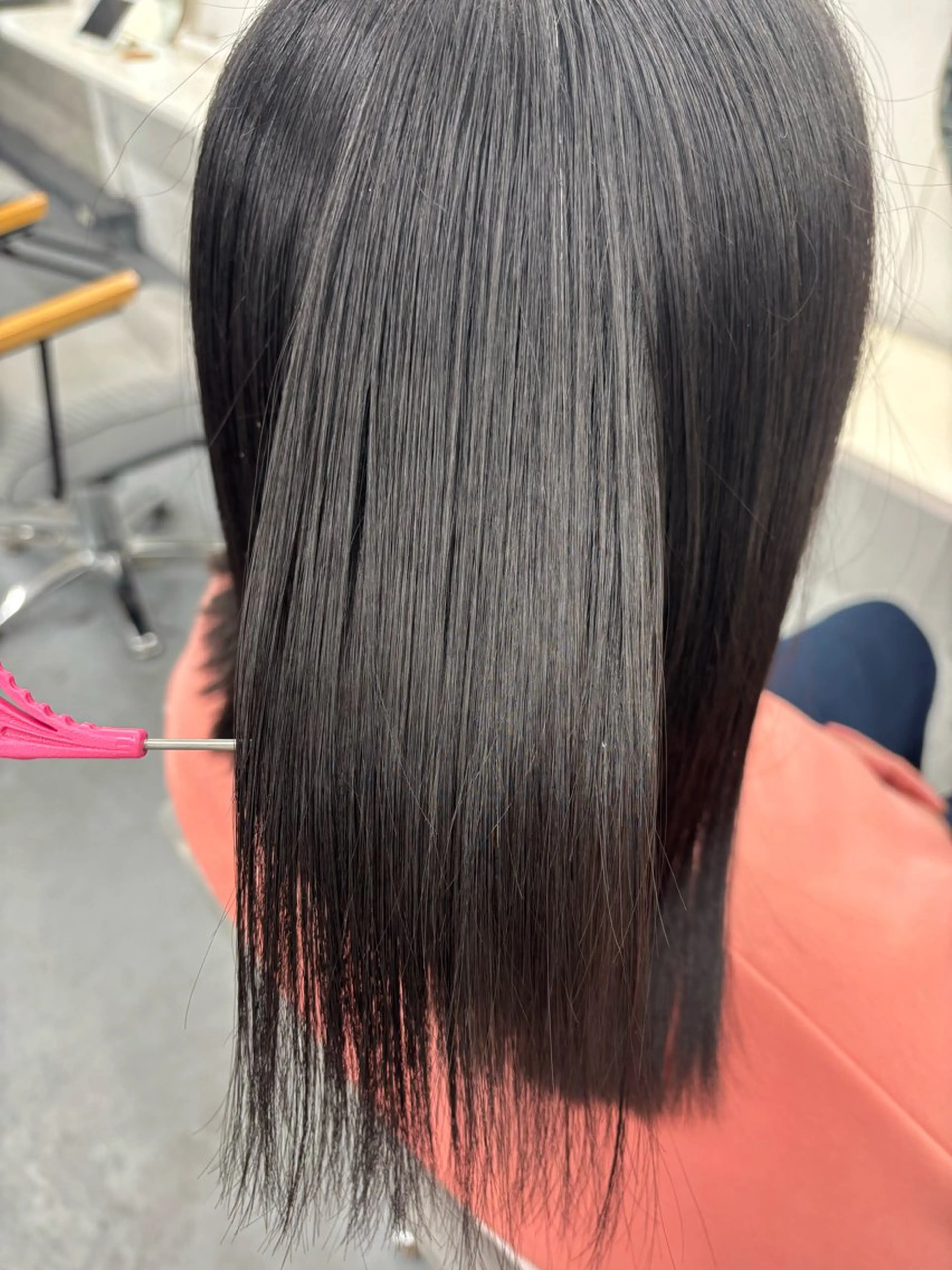 ミディアム 腰越 麻奈のヘアスタイル