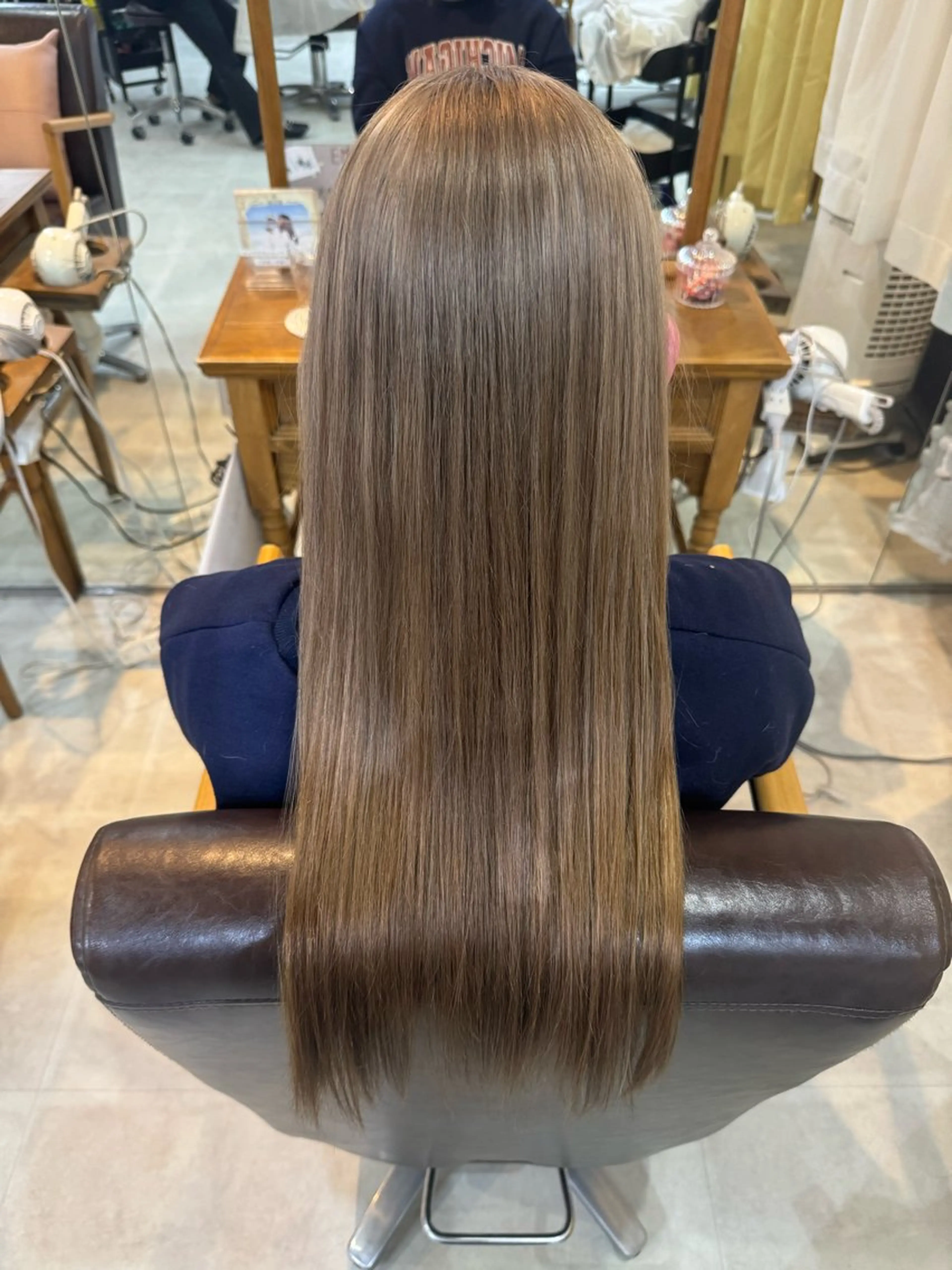 ロング カラー 透明感カラー カット ヘアカラー 藤田 紋芽 Jr.stylistのヘアスタイル