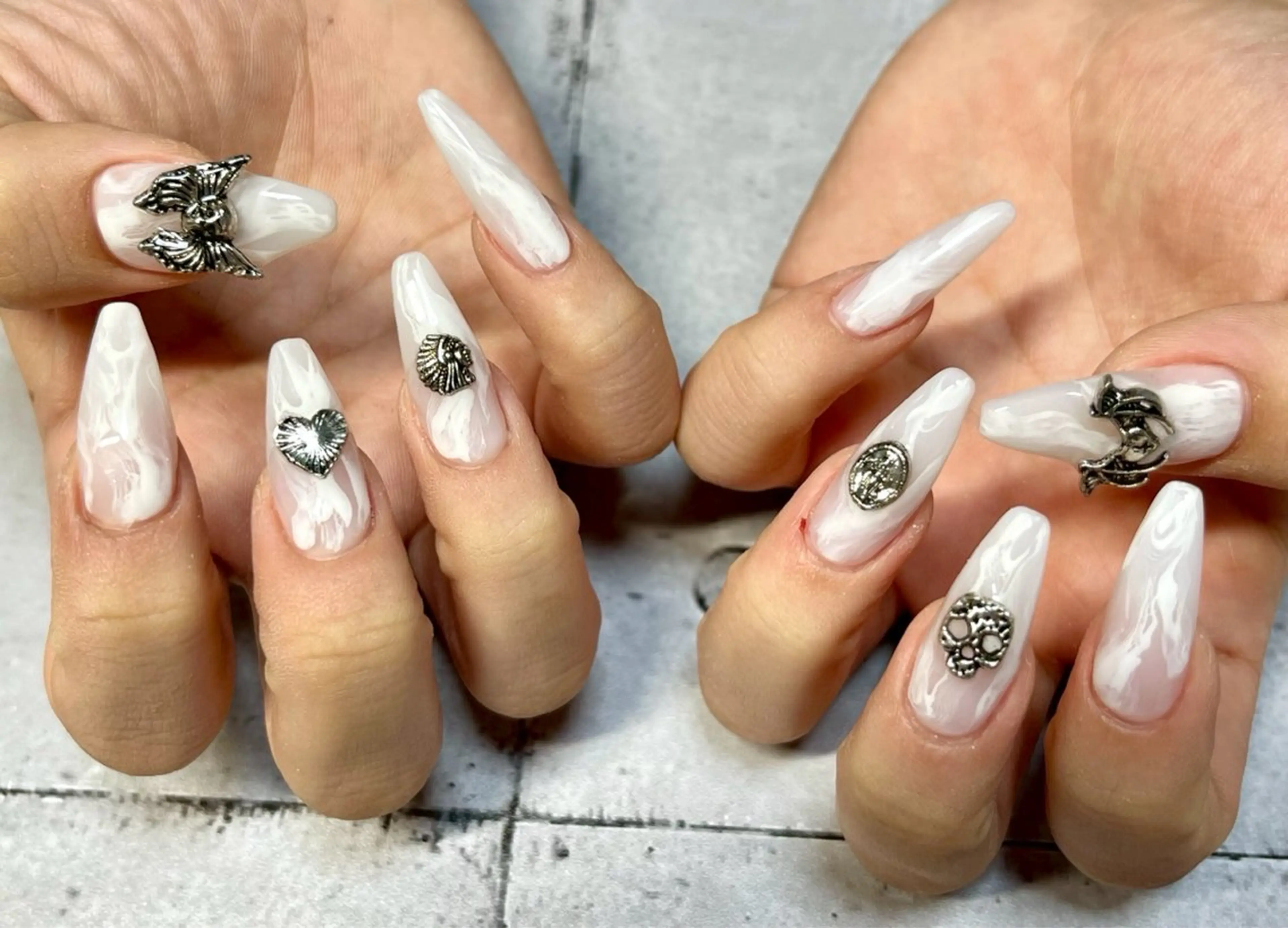 ネイル BROWS/ NAILSの眉毛・アイブロウイメージ