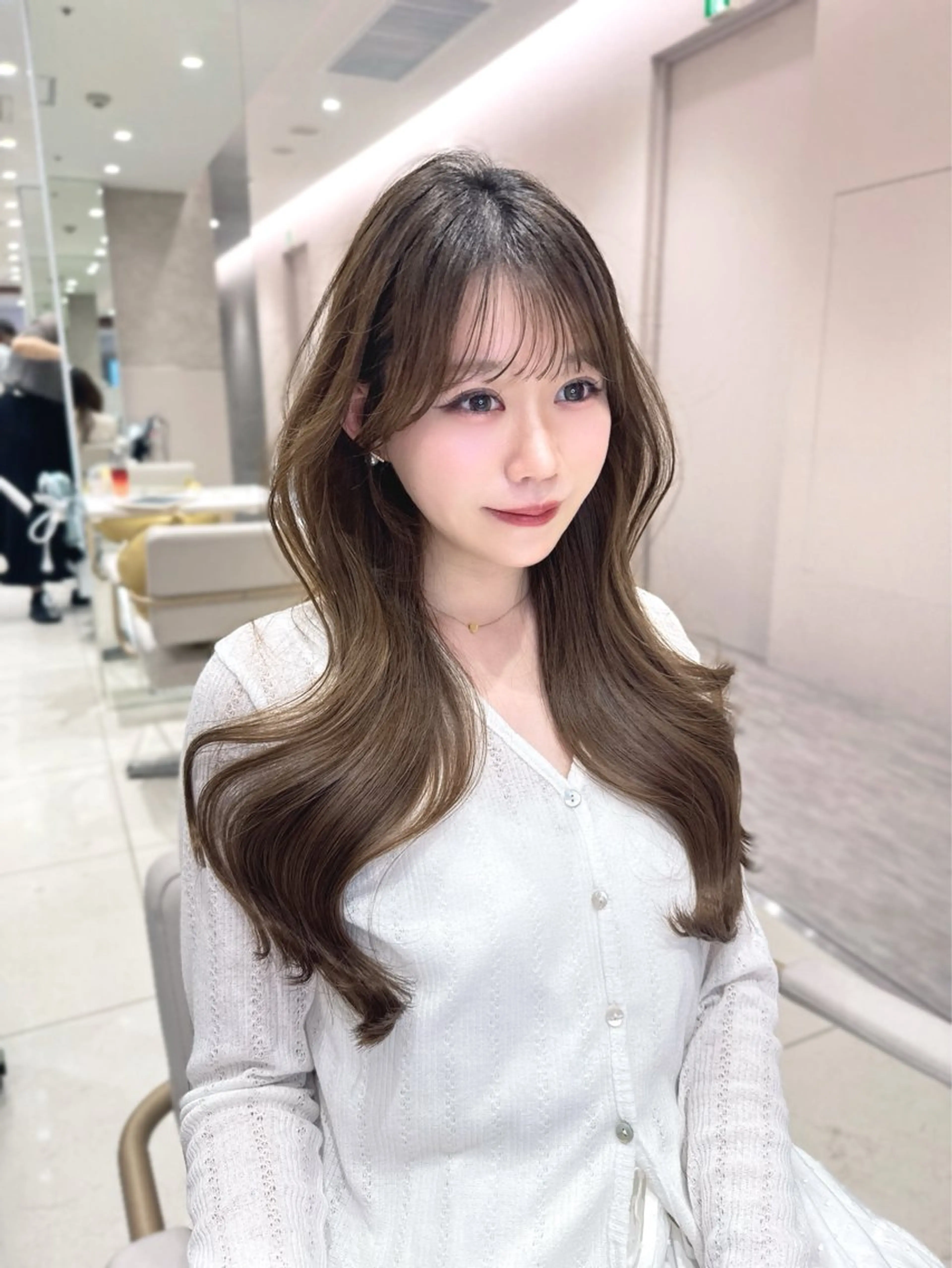 ミディアム カラー カット ヘアカラー トリートメント ヘッドスパ ヘアセット 韓国ヘア/レイヤー/ 顔まわり/りょーとのヘアスタイル