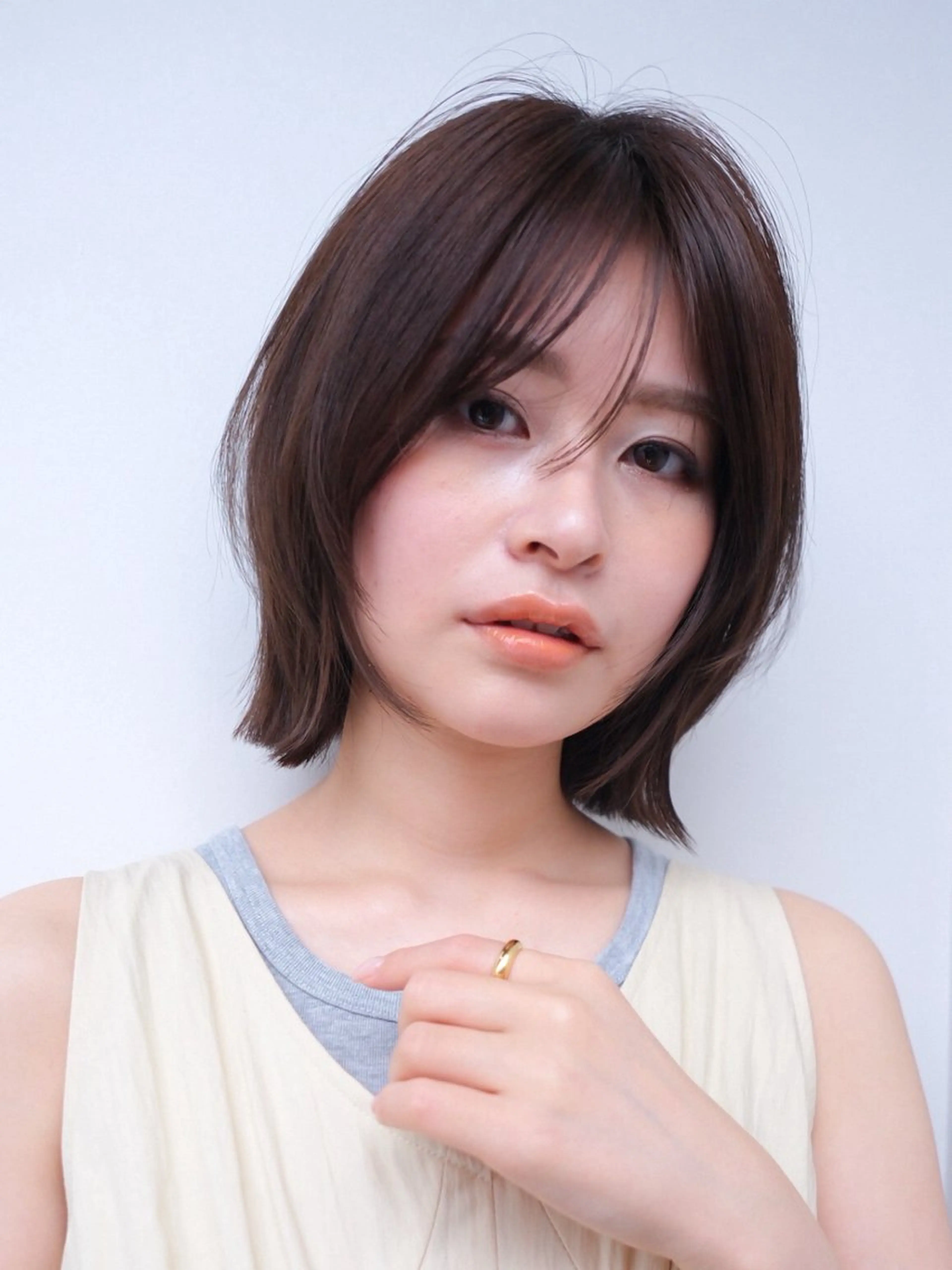 ミディアム カラー ボブレイヤー ボブ レイヤーカット カット ヘアカラー トリートメント ボブ/ミディアム 親しみやすさ/さくらのヘアスタイル