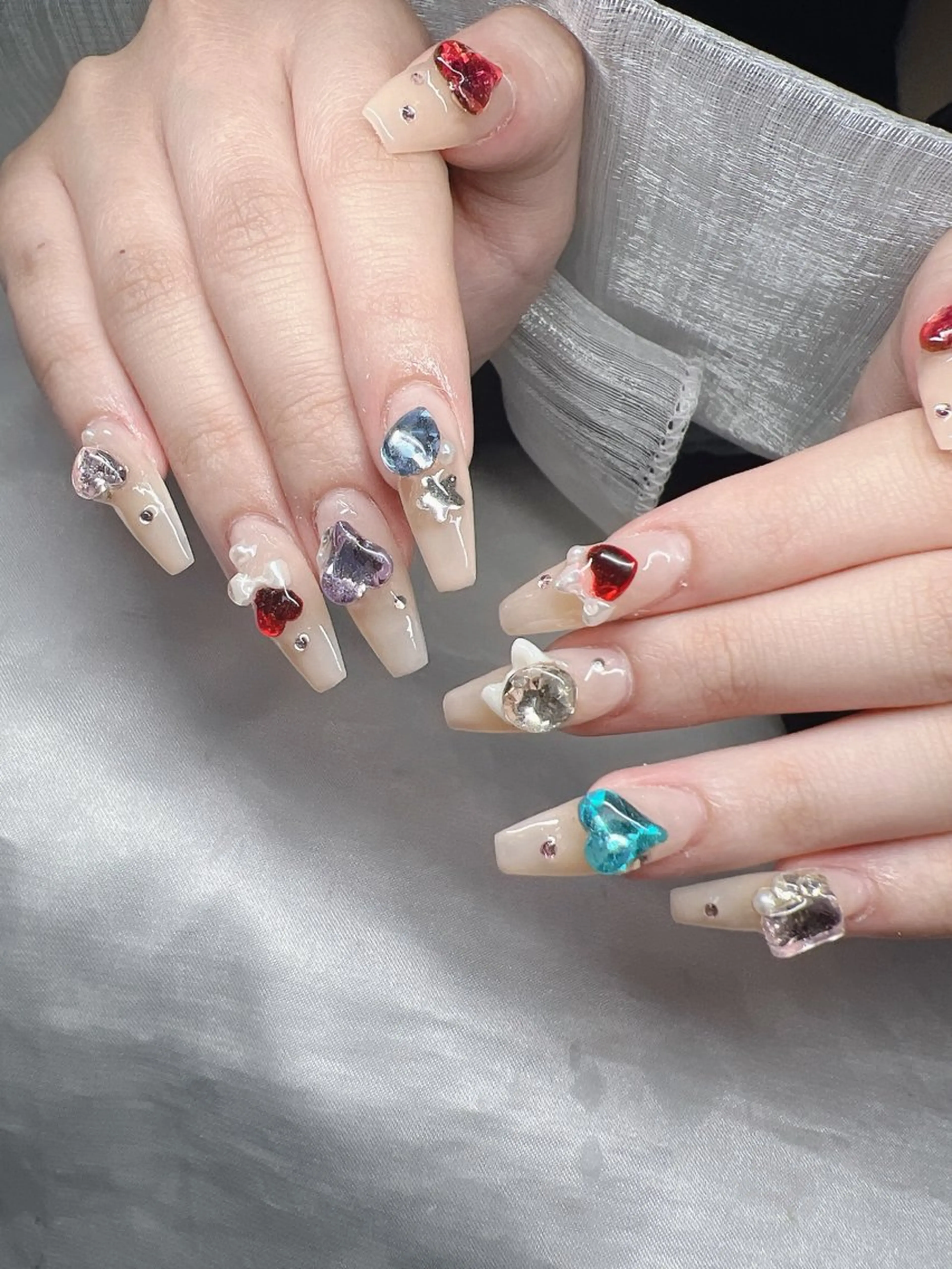 ネイル 長さ出し グラデーション 卒業式 キラキラネイル マグネットネイル ハンドネイル Lee Nailsのネイルデザイン