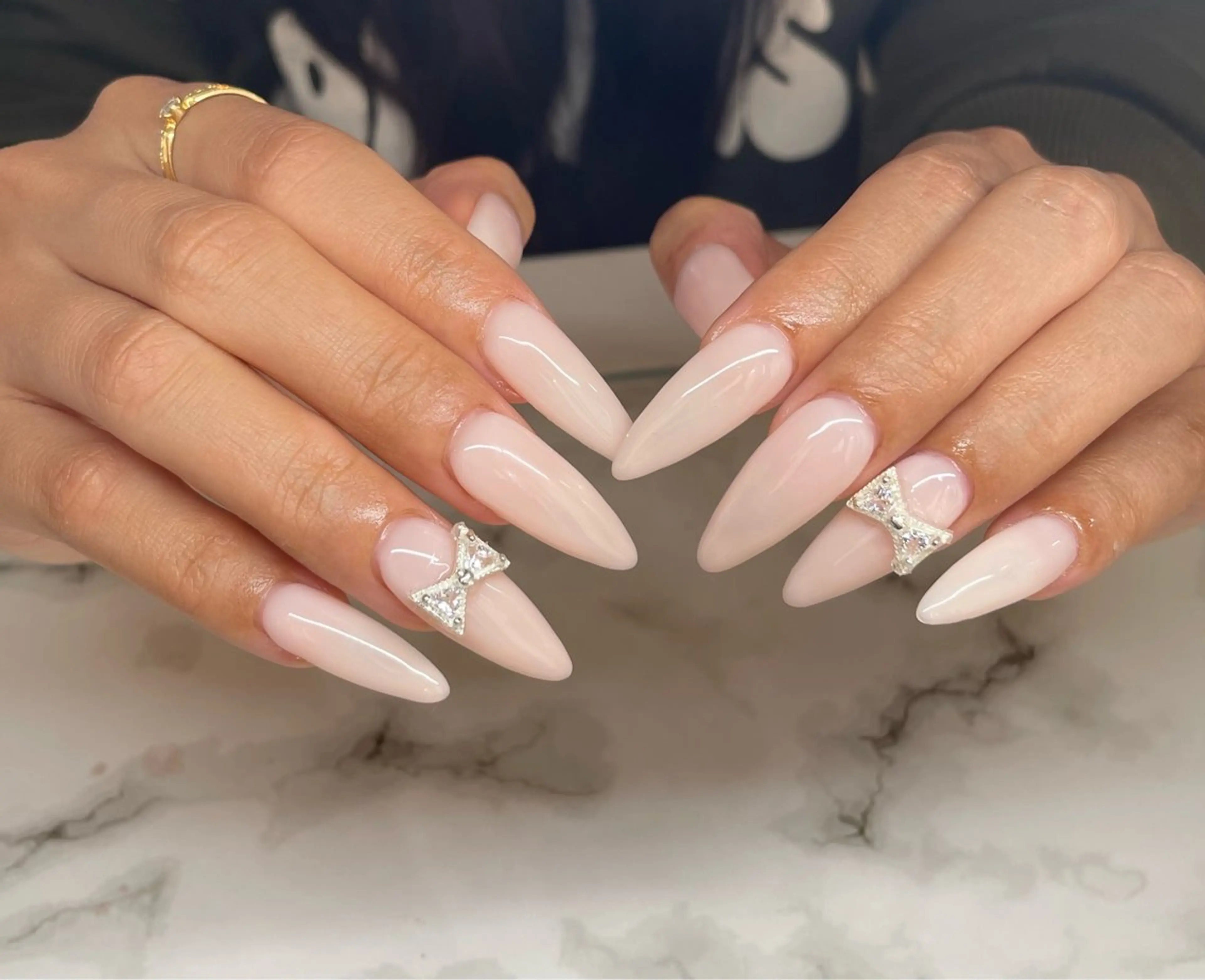 （オフ有り）チープ長さだし➕ワンカラー（or）ラメの写真