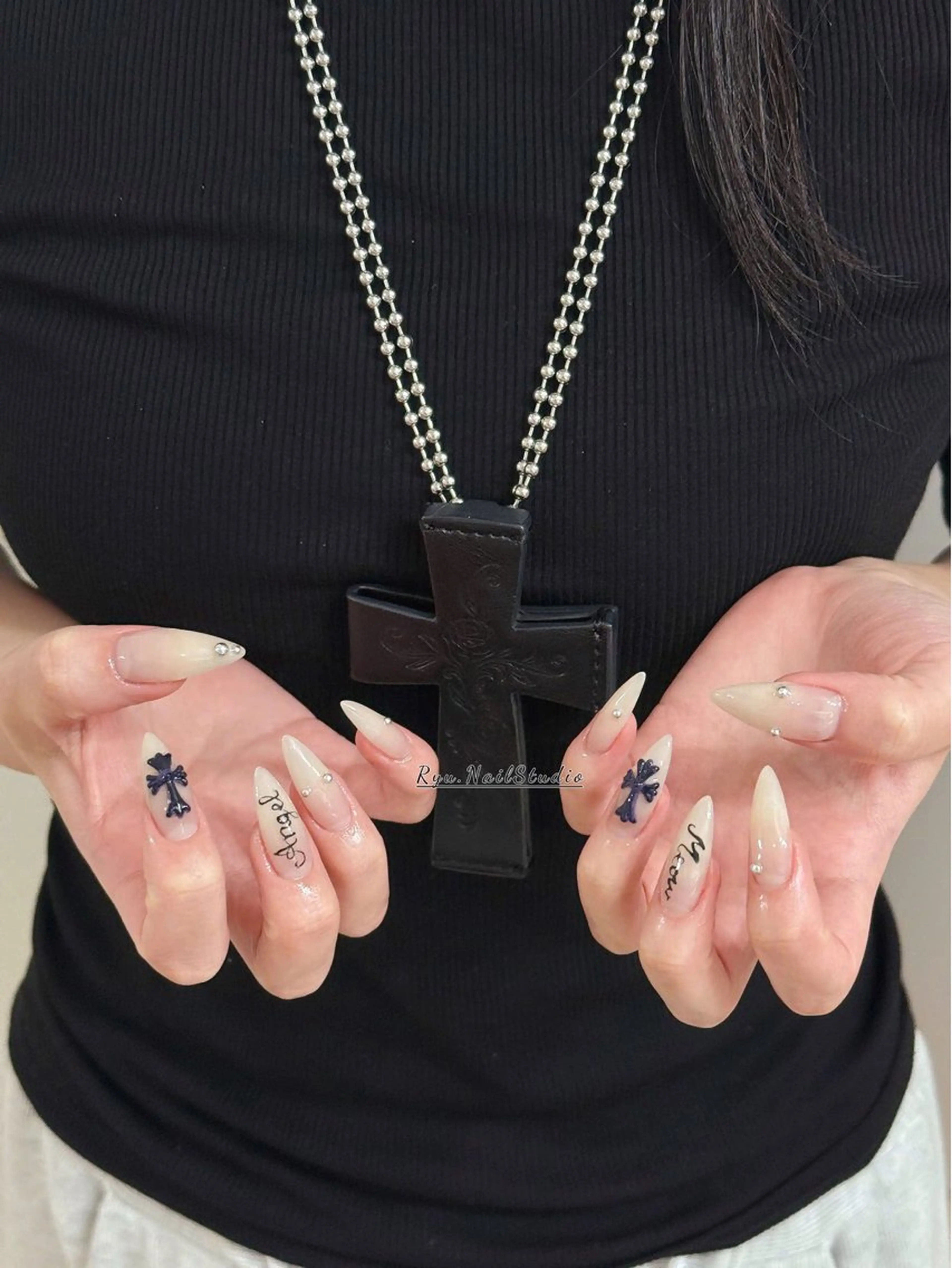 ネイル アートネイル ジェルネイル グラデーション マグネットネイル ニュアンスネイル ハンドネイル Ryu nail studioのネイルデザイン