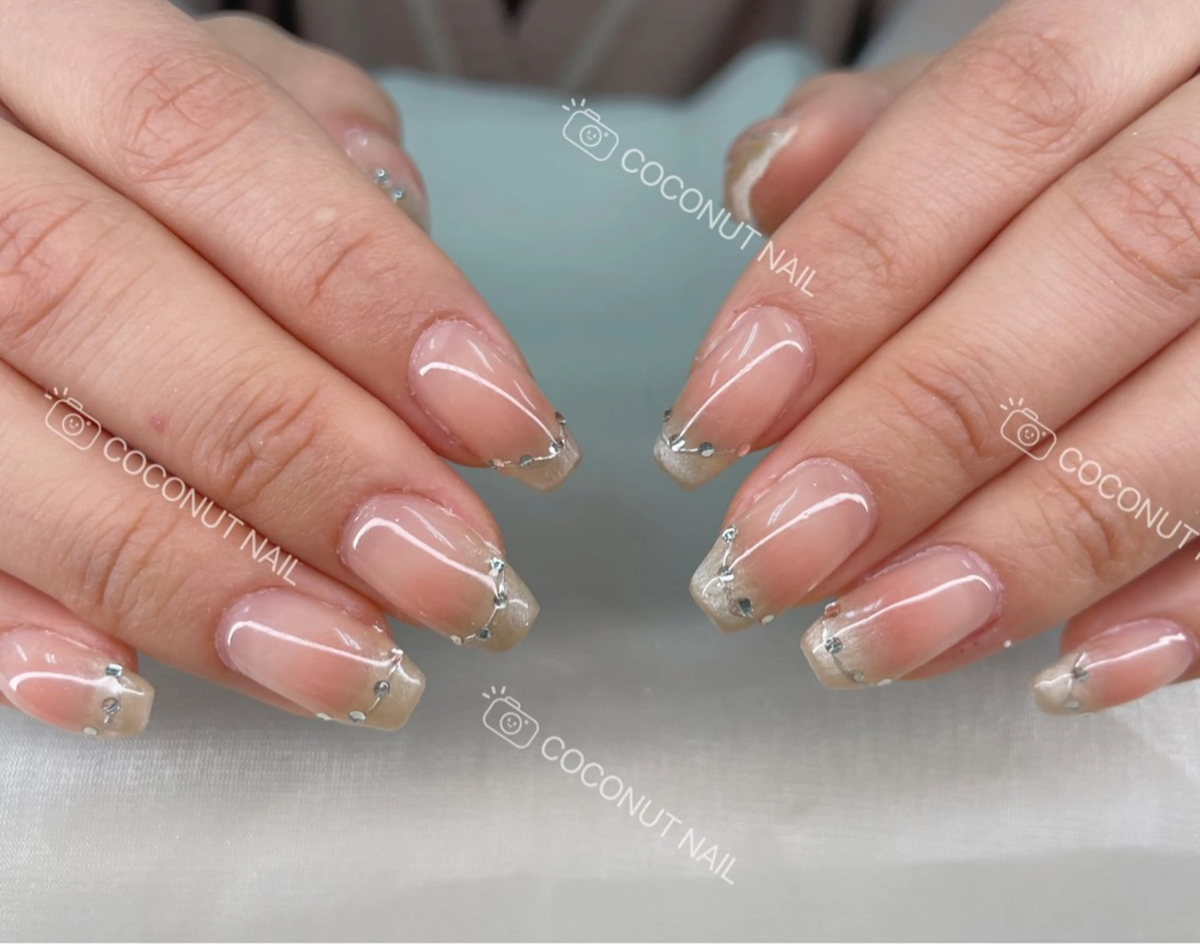 ネイル べっ甲ネイル フレンチネイル キラキラネイル マグネットネイル 大理石ネイル(マーブル) ハンドネイル 神田 ココナッツのネイルデザイン