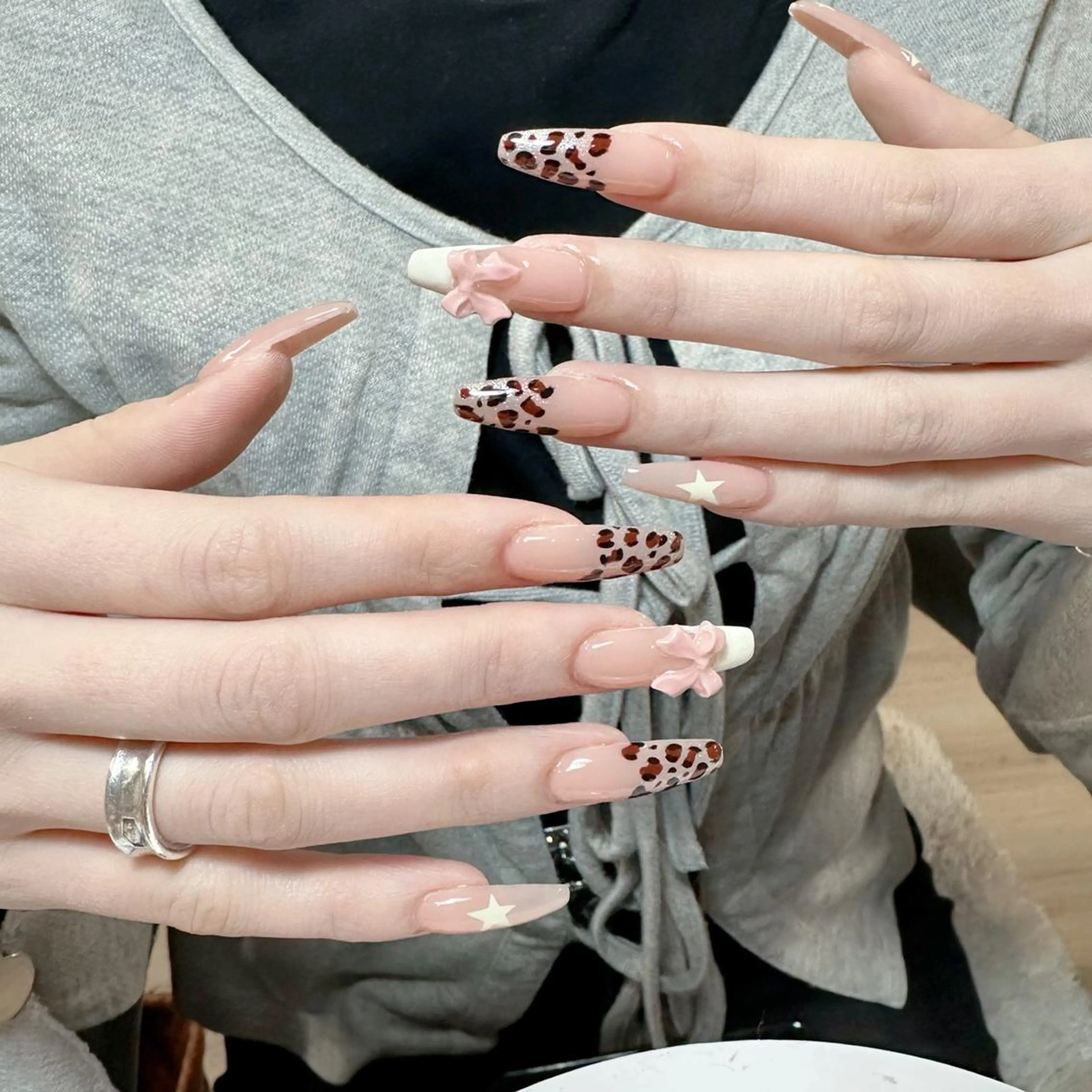 ネイル ハンドネイル 🍄Rina🍄 韓国風ネイルのネイルデザイン