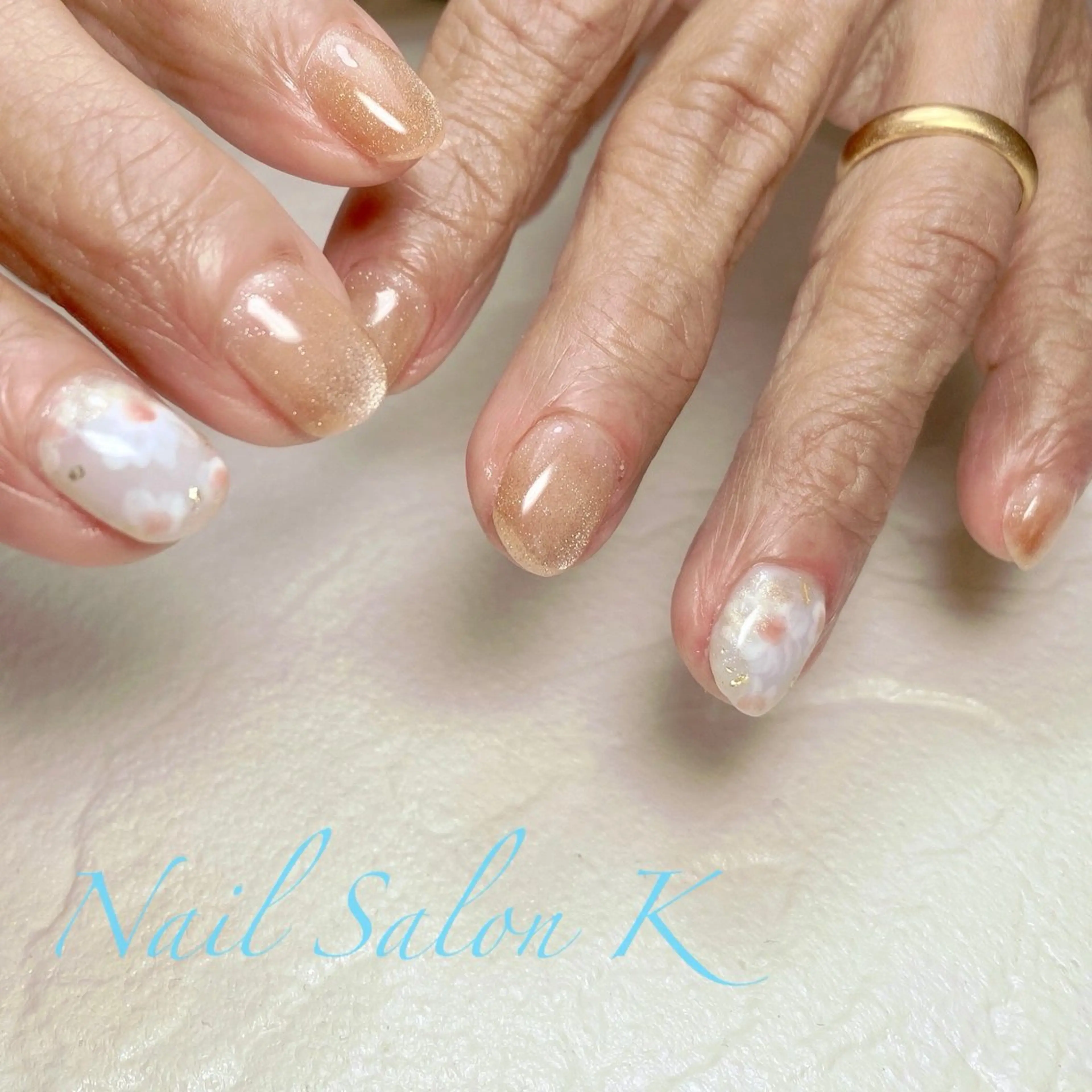 ネイル フラワーネイル 水色 マグネットネイル ニュアンスネイル ハンドネイル Nail Salon K 🧸美爪育成のネイルデザイン