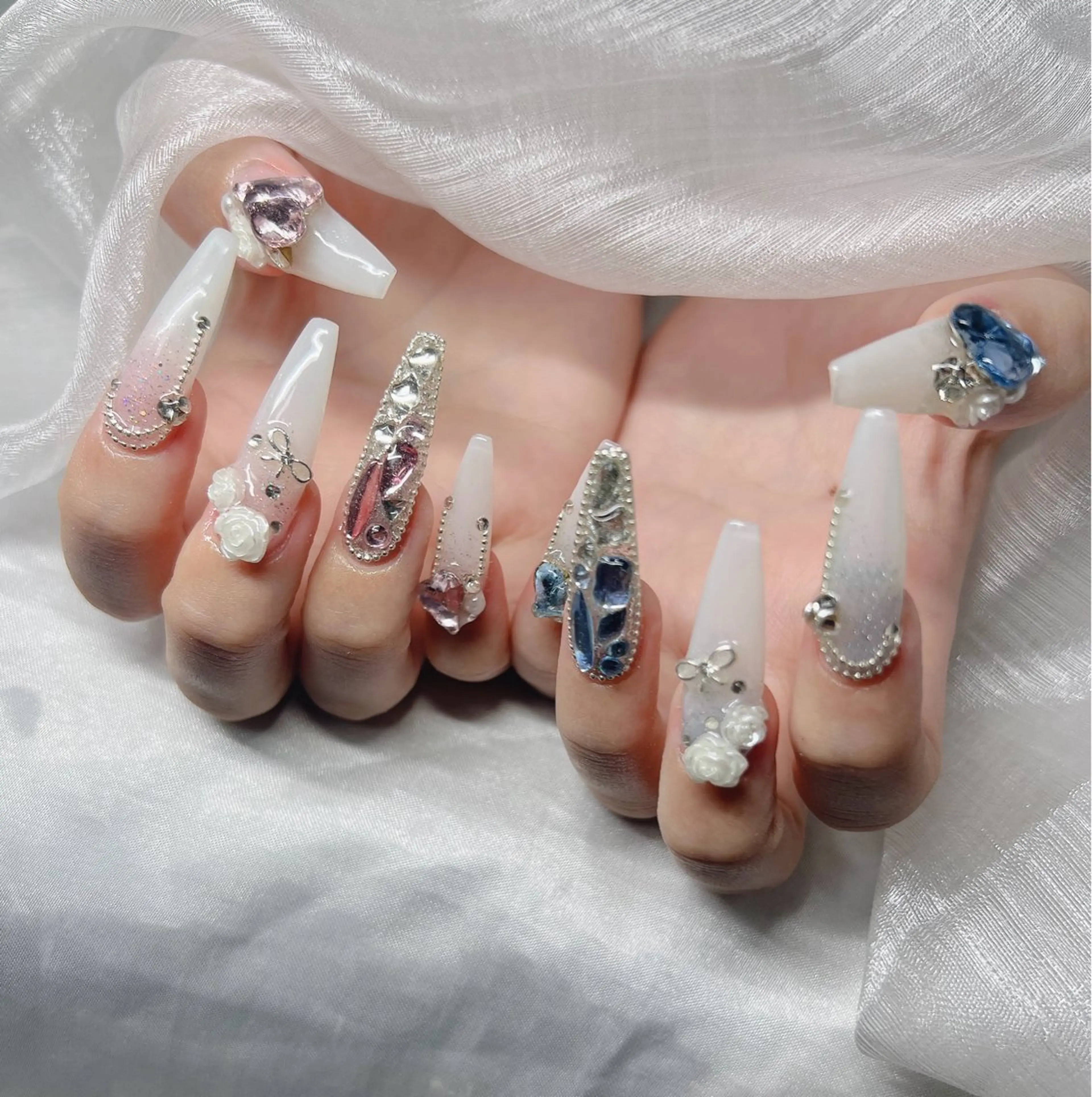 ネイル ハンドネイル Lee Nailsのネイルデザイン
