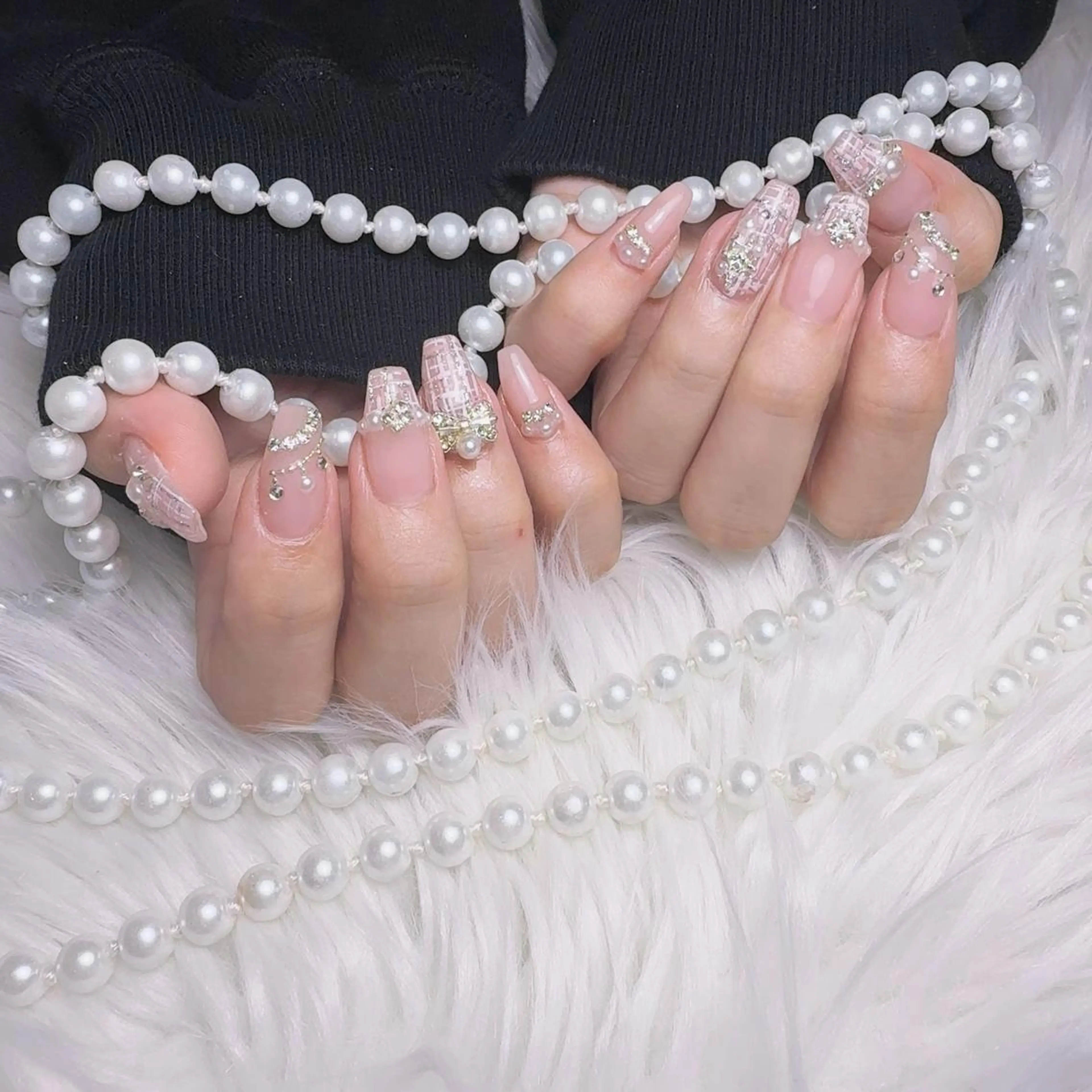 ネイル アートネイル フラッシュネイル ジェルネイル 氷ネイル・うるうるネイル キラキラネイル You&Me Yuiのネイルデザイン