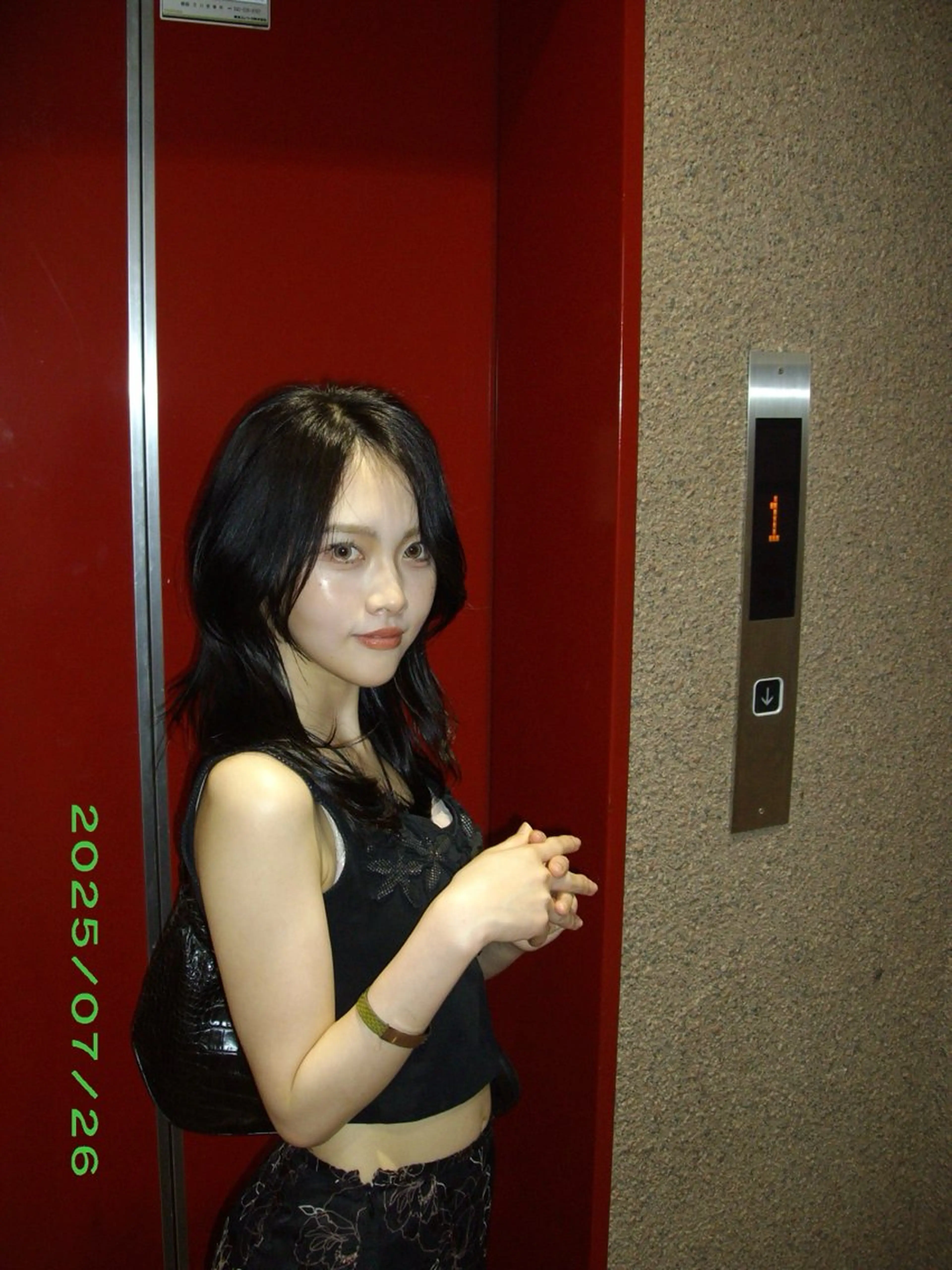 セミロング カラー ヘアカラー トリートメント 艶ｶﾗｰ･:*個性派 ﾈｲﾙ🦋mire-のネイルデザイン