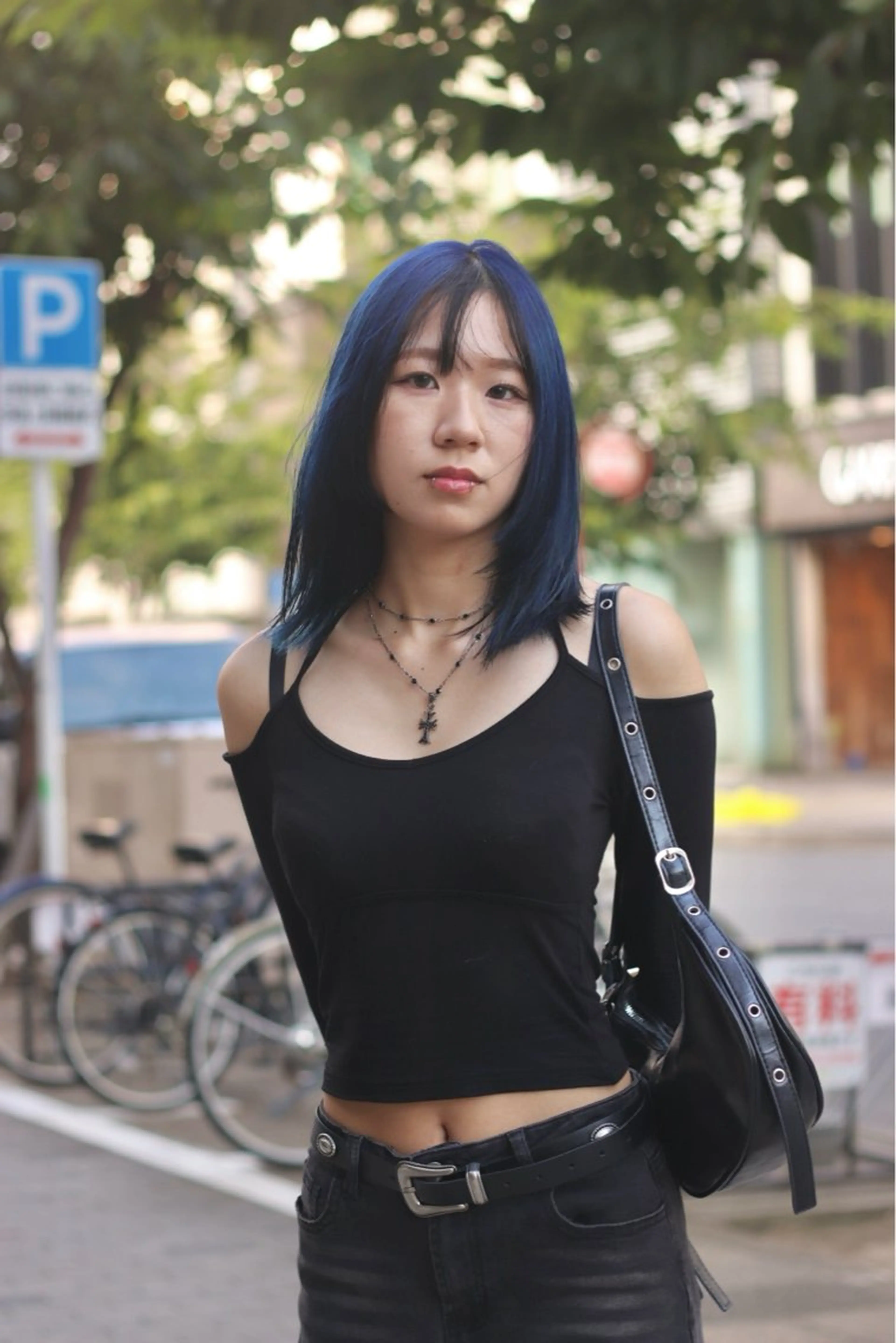 ミディアム カラー 黒髪 ブルーカラー joh/メンズ/ ブリーチ/矢場町のヘアスタイル