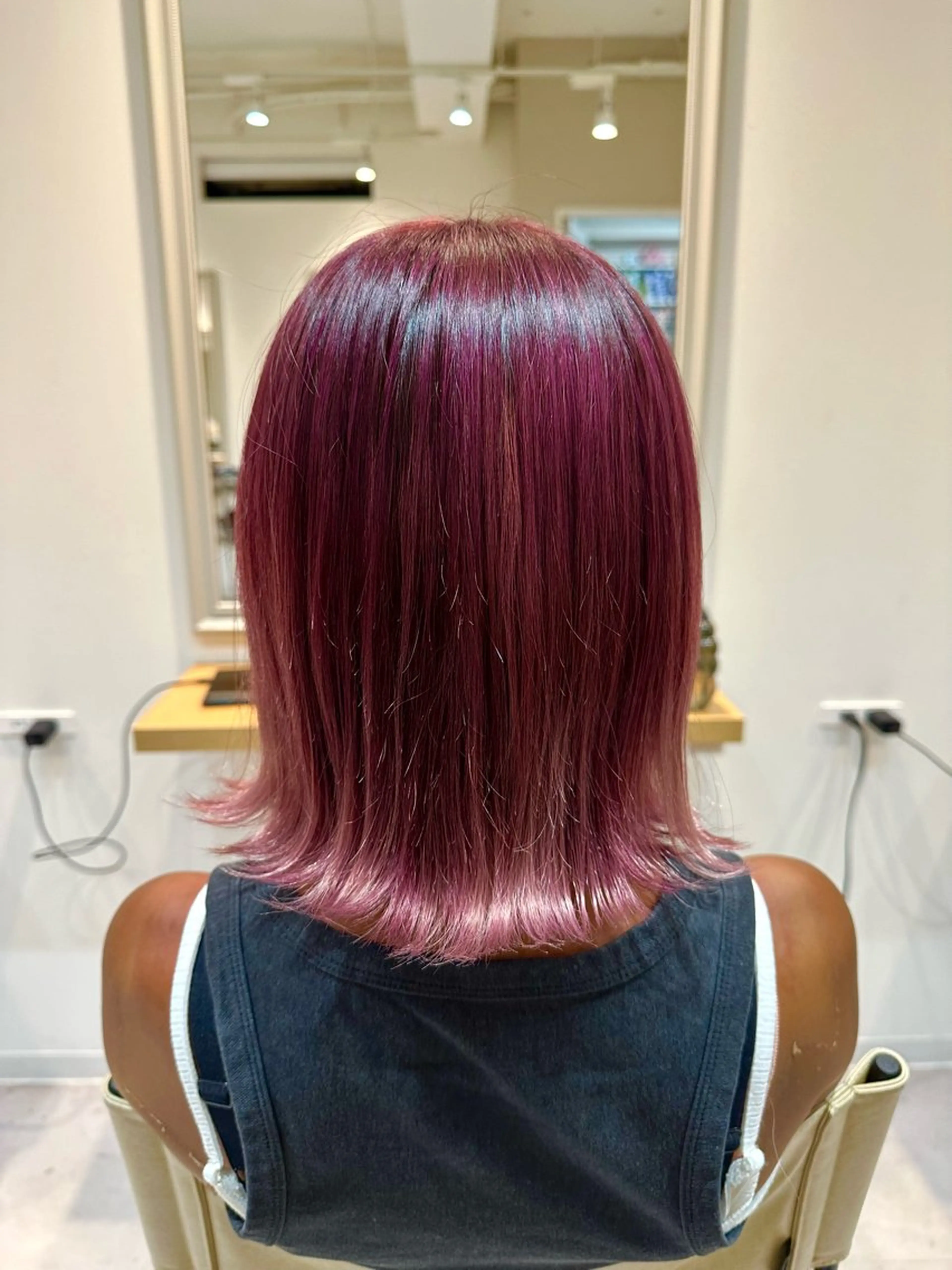 カラー カシス ラベンダーカラー 川崎 智優のヘアスタイル