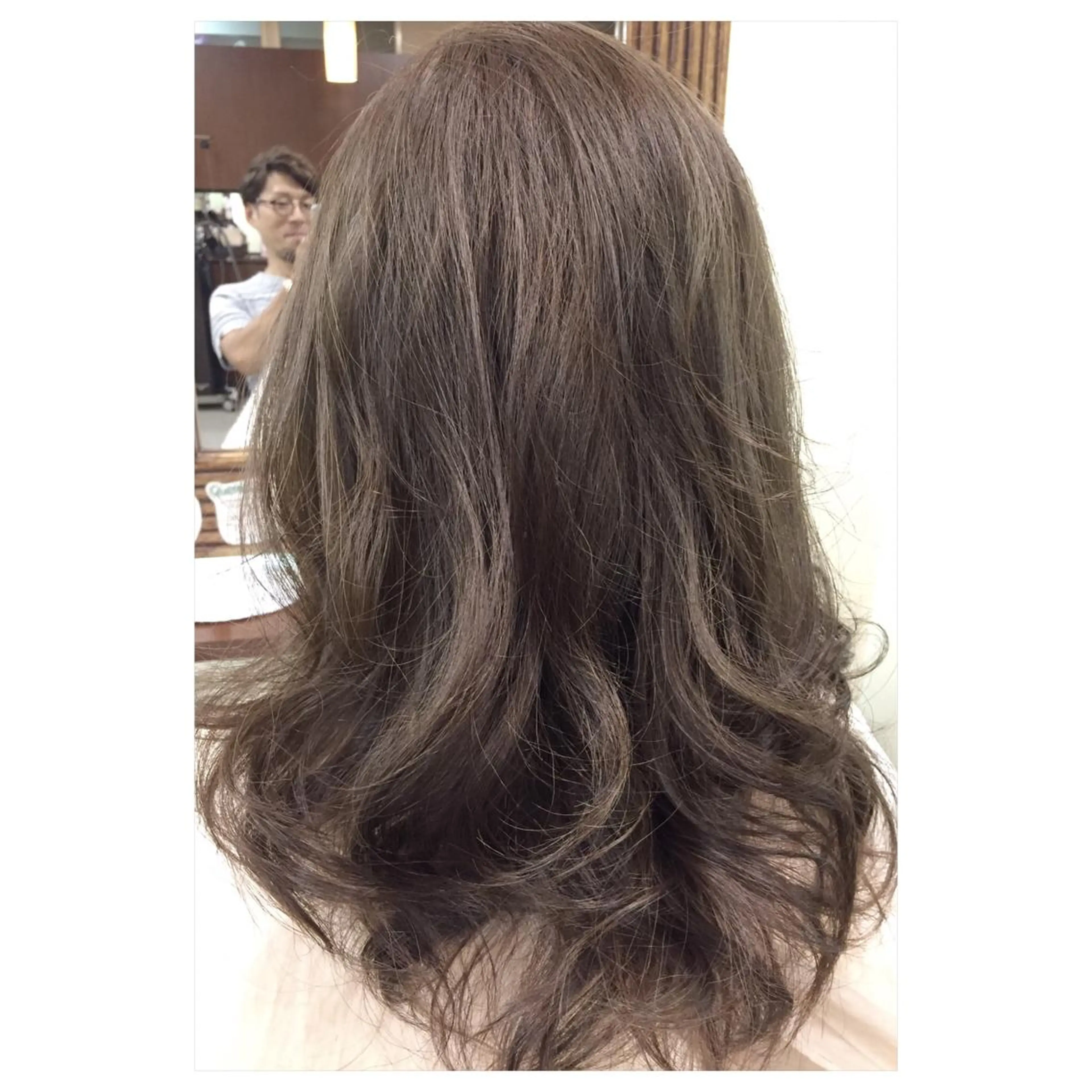 ロング カラー アッシュ ベージュカラー グレージュ 外国人風カラー パーソナルカラー診断 できます　木曽　主博のヘアスタイル