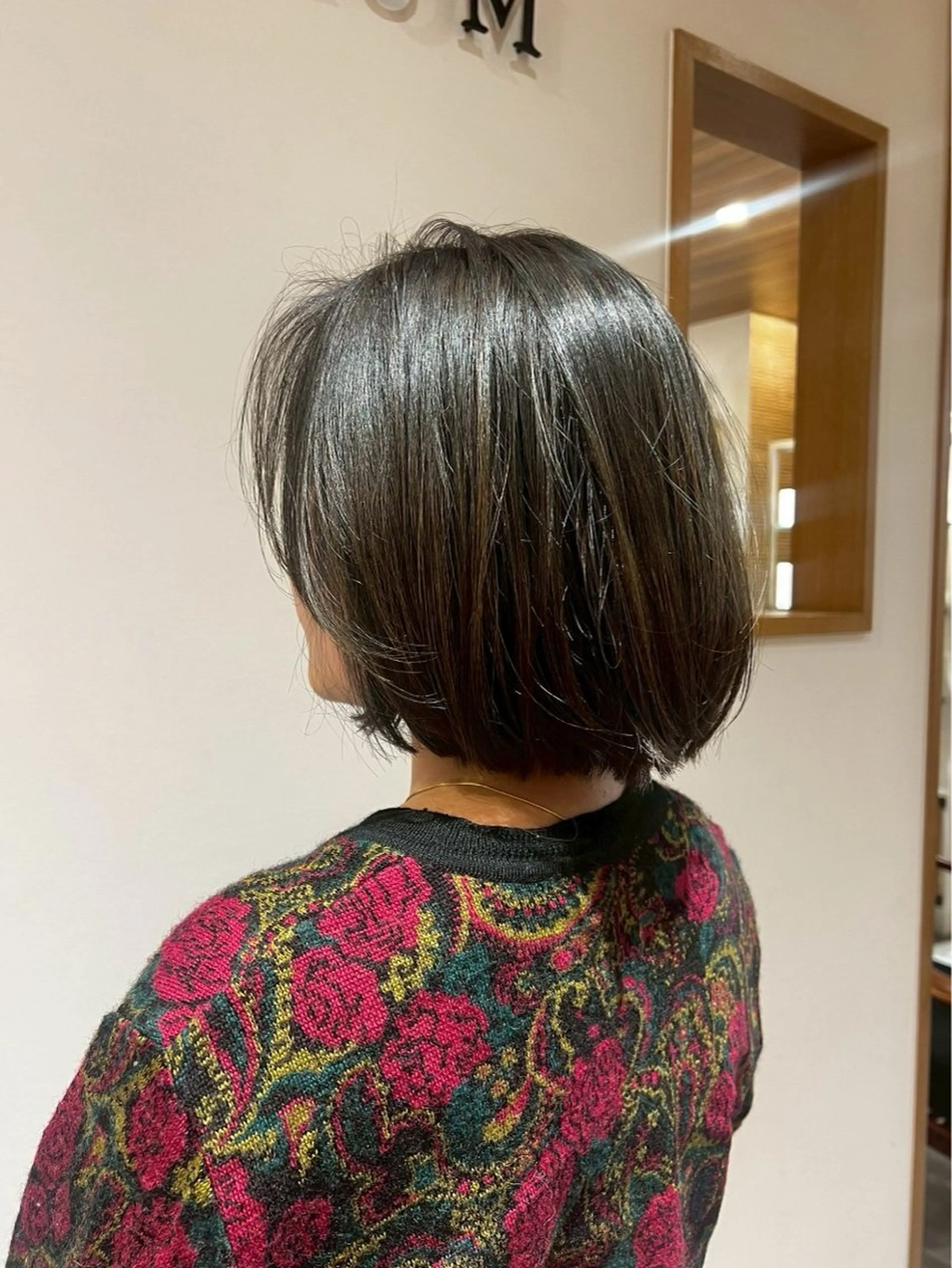 ショート カラー 根本 琴子のヘアスタイル