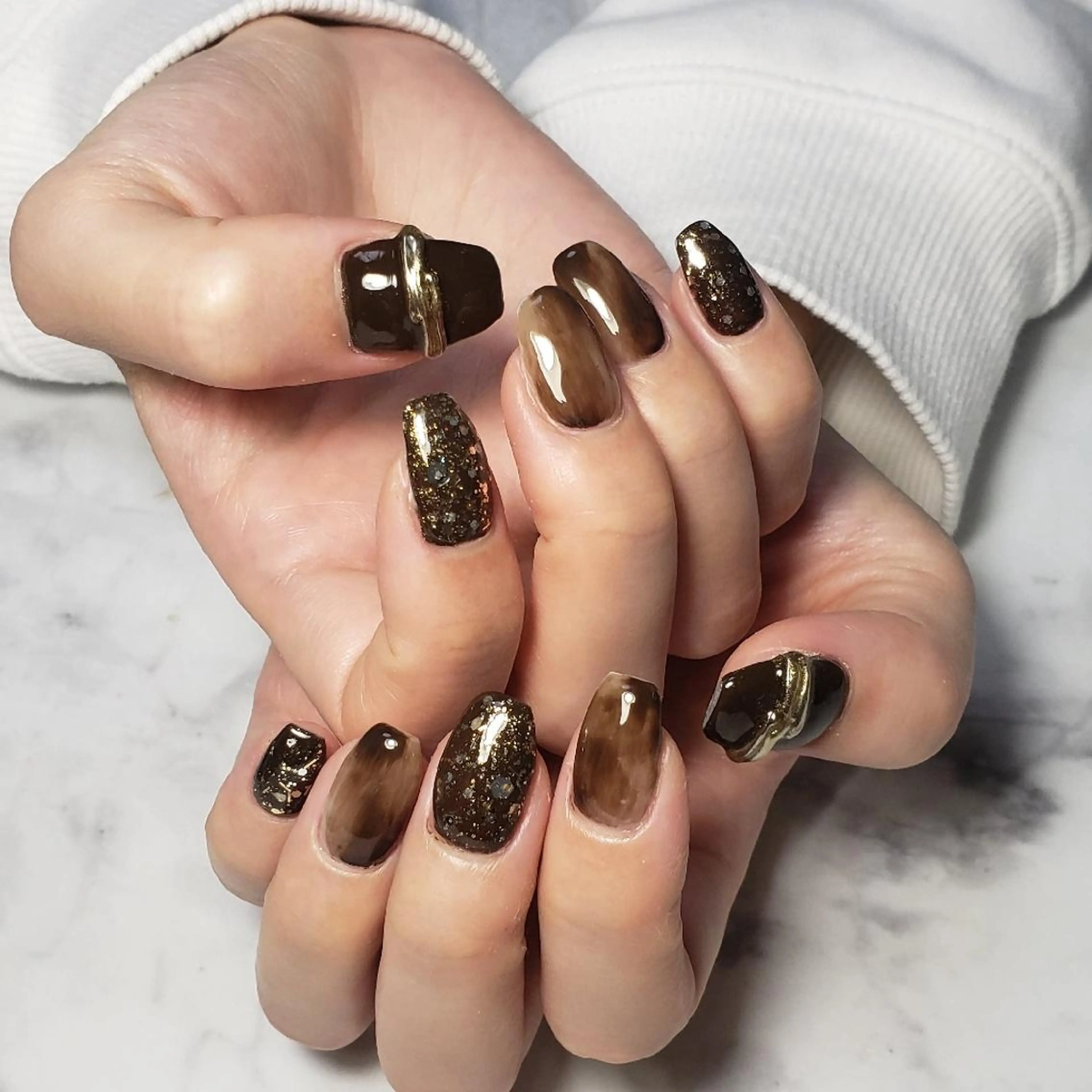 ネイル ハンドネイル ビジュード ネイルのネイルデザイン