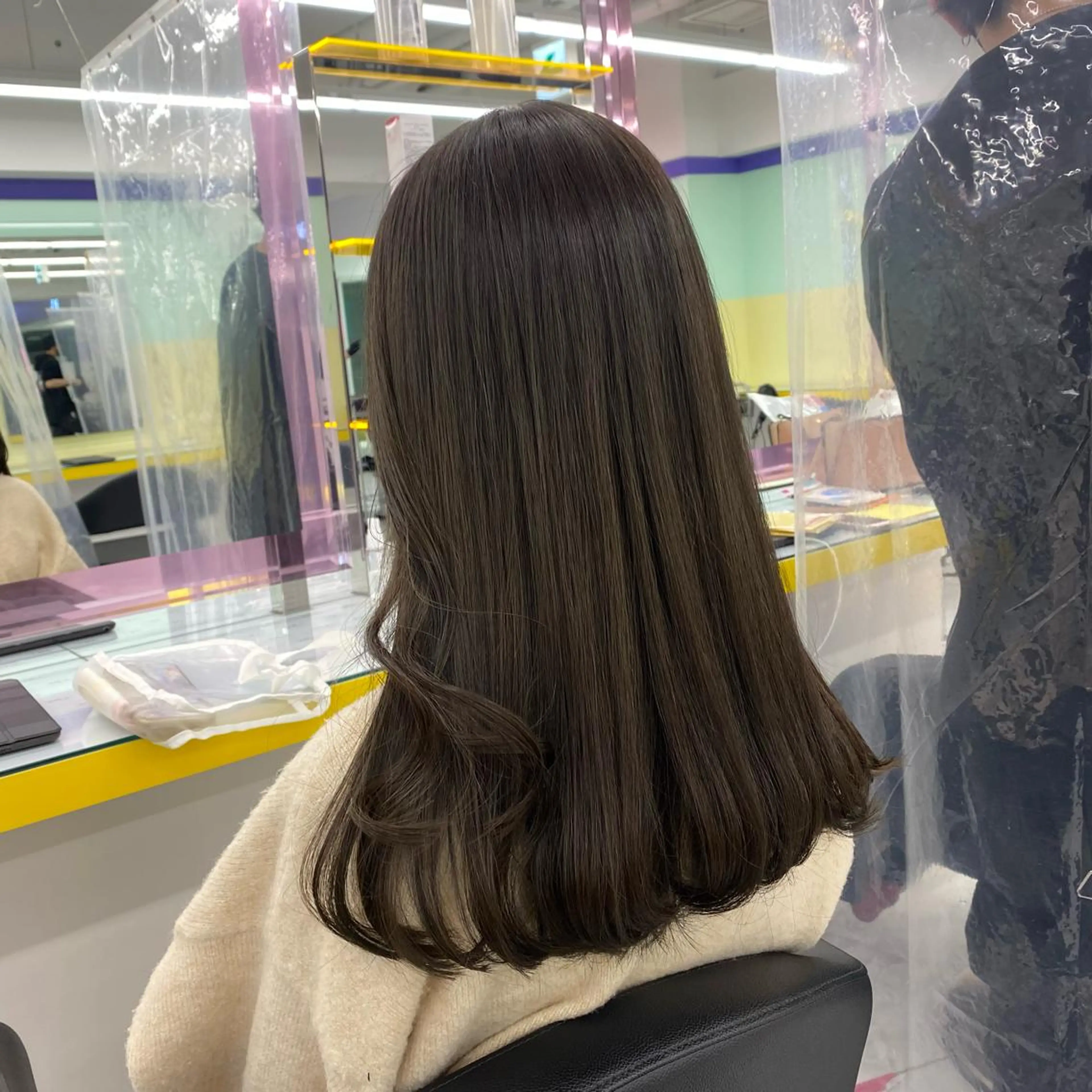 セミロング カラー ヘアアレンジ カット ヘアカラー mai🍑暖色カラー /レイヤー💖のヘアスタイル