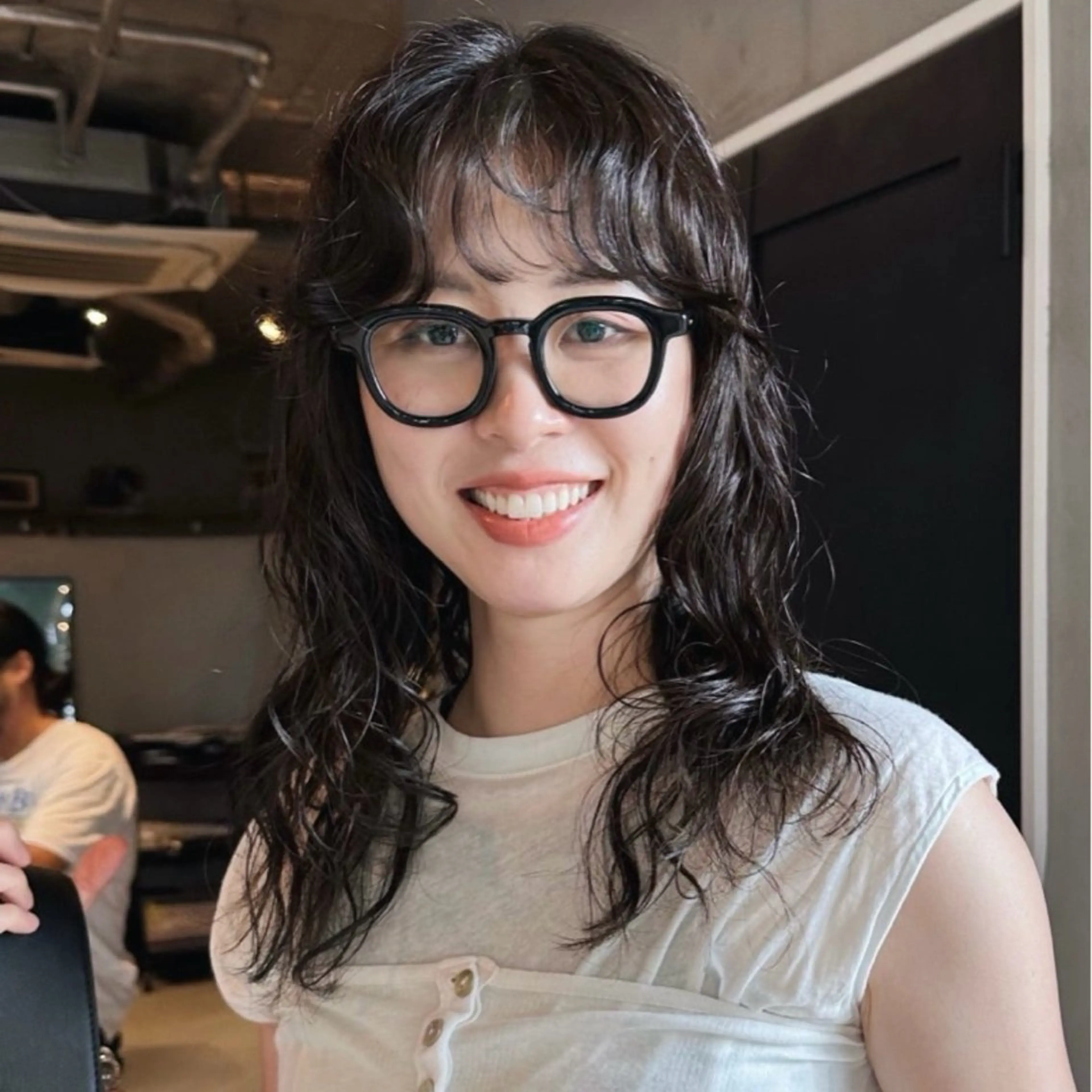 セミロング パーマ 前野 日奈のヘアスタイル