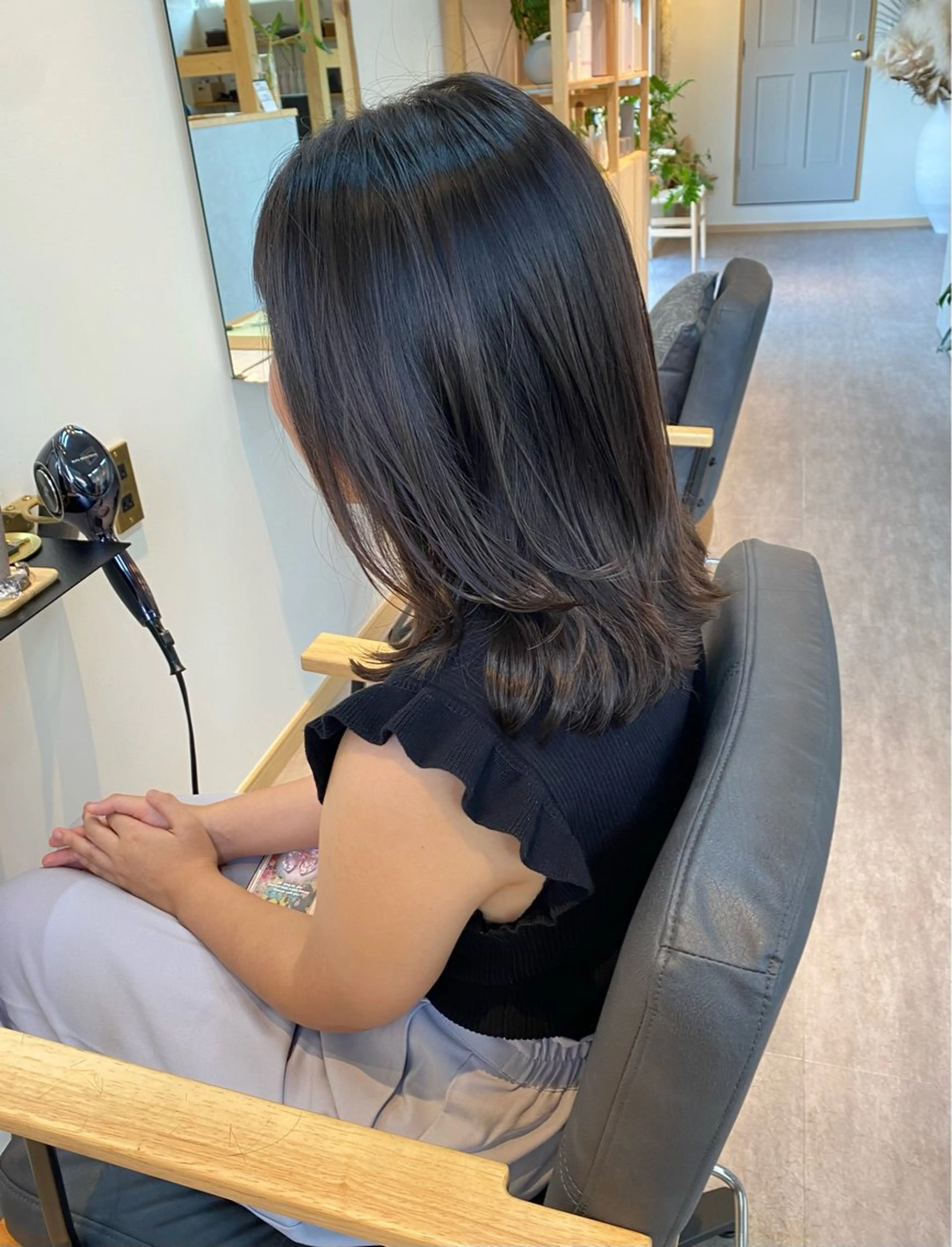 ミディアム カラー カット ヘアカラー トリートメント 内野 友貴のヘアスタイル