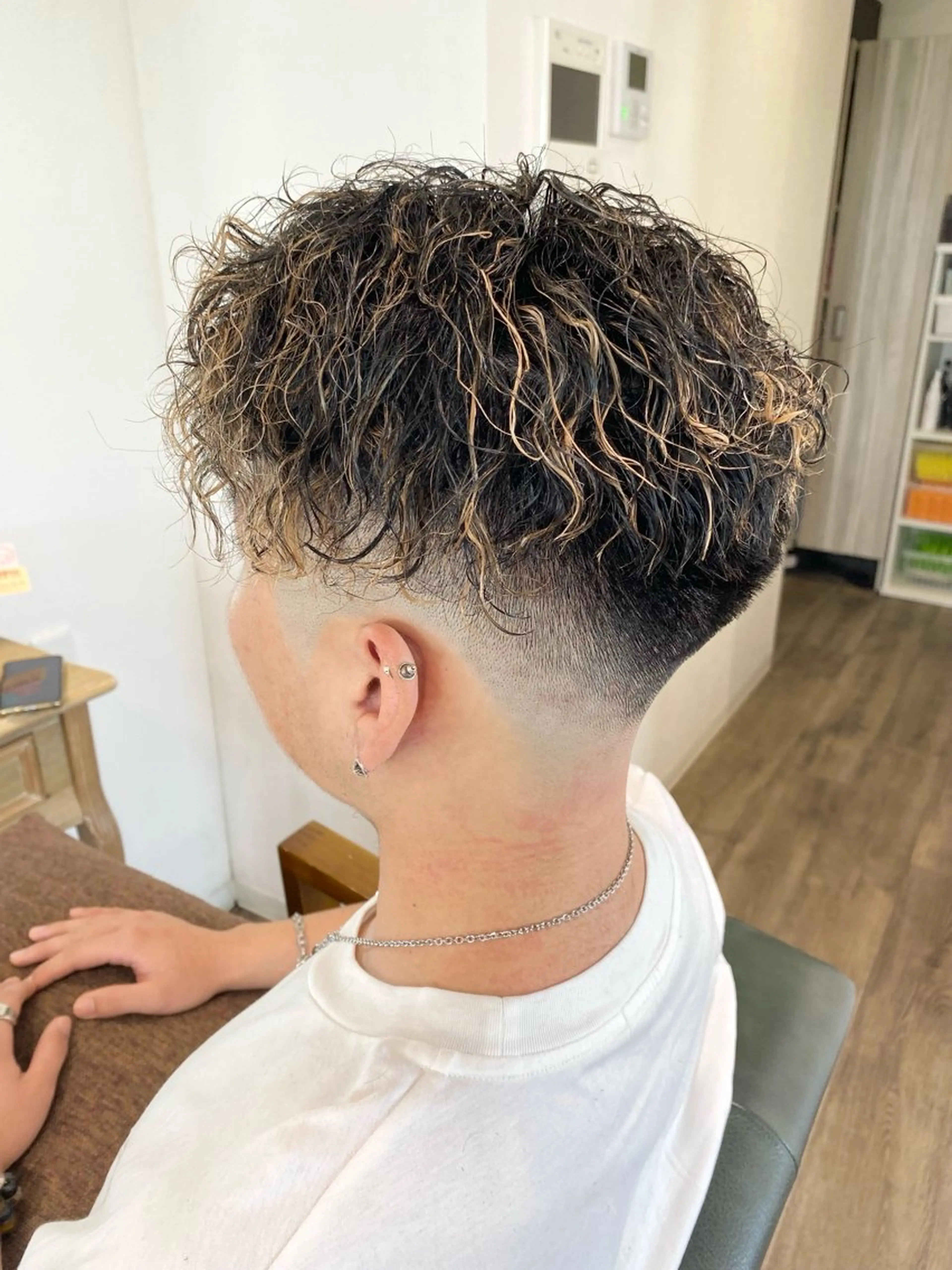 🌴メンズカット＋パーマ＋ハイライト🌴の写真