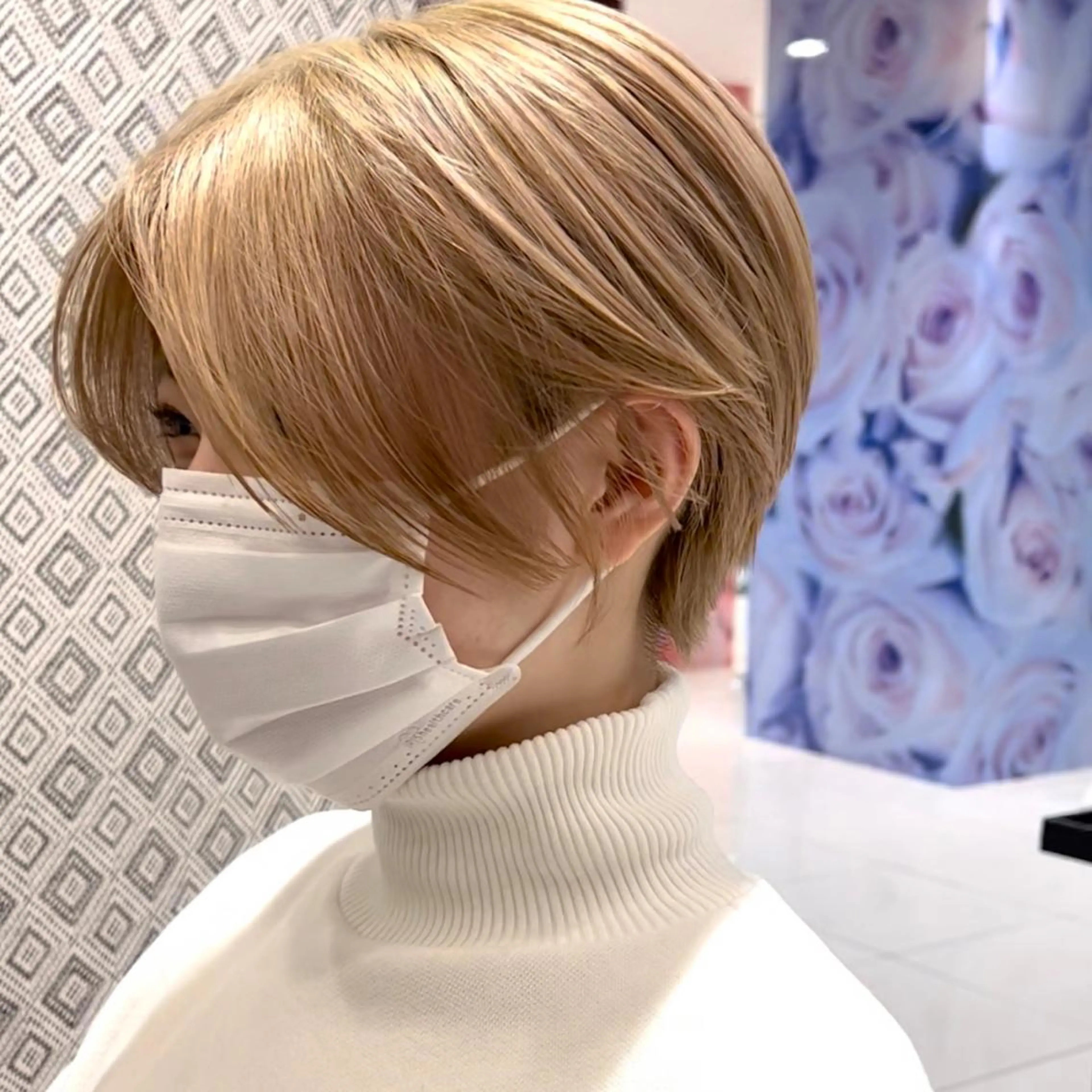 ショート カラー ハイトーンカラー ショートヘア ⭐️髪質改善⭐️ フジヒサゴウタのヘアスタイル