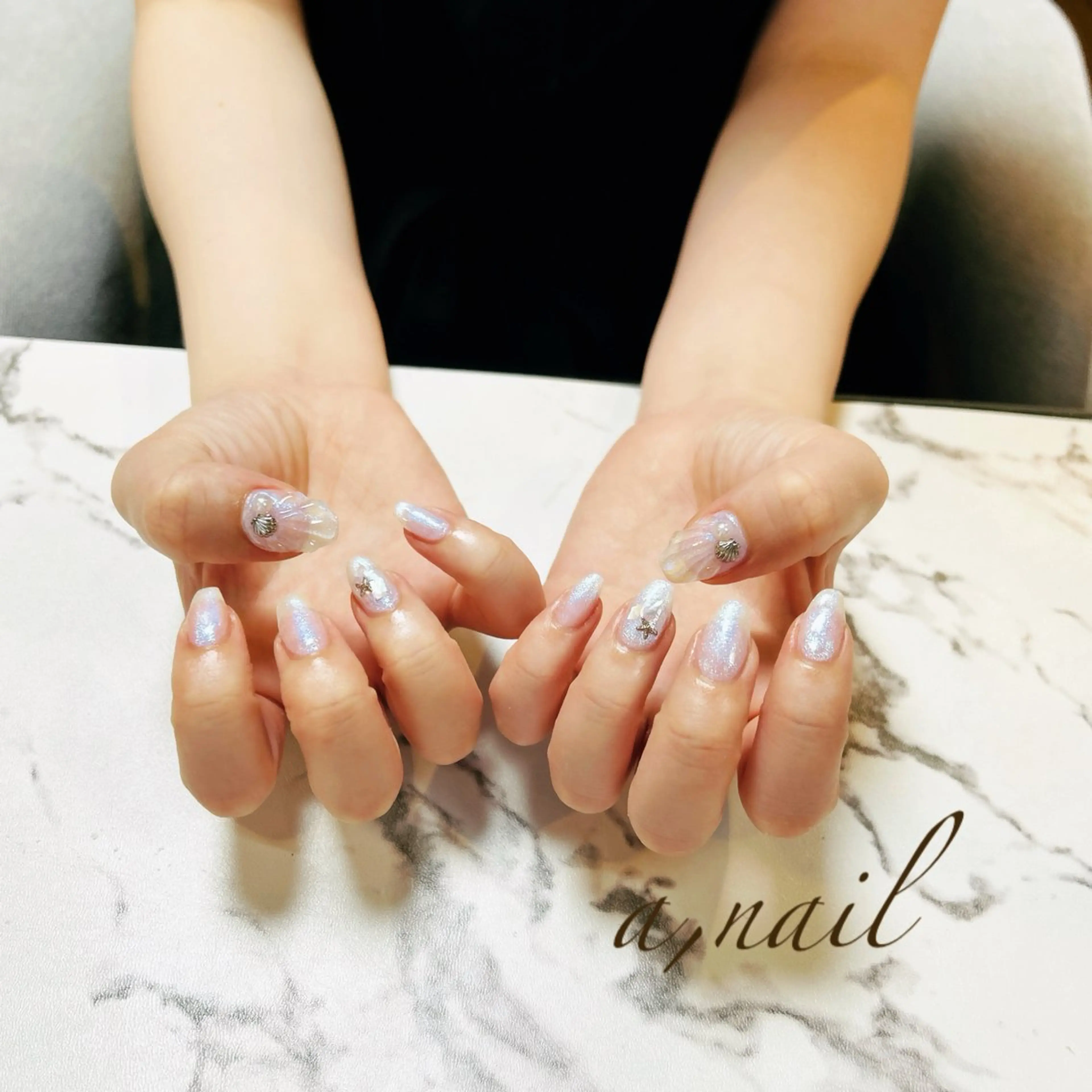 ネイル オーロラネイル キラキラネイル オフィスネイル シンプルネイル 夏ネイル ハンドネイル ネイルサロン エーネイルのネイルデザイン