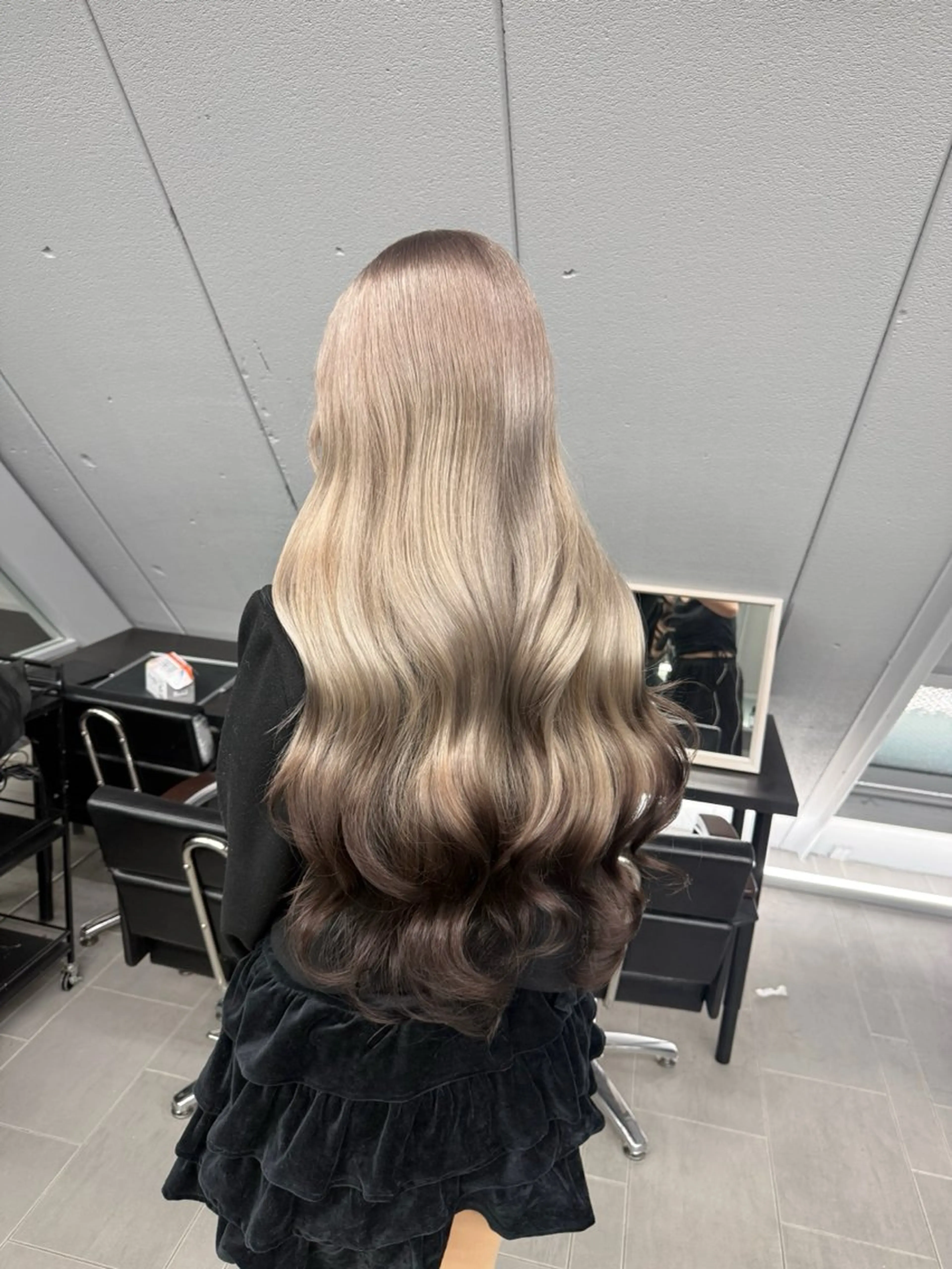 ロング ROIS 表参道所属・ハイトーン🫧艶髪 MAIKAのヘアスタイル