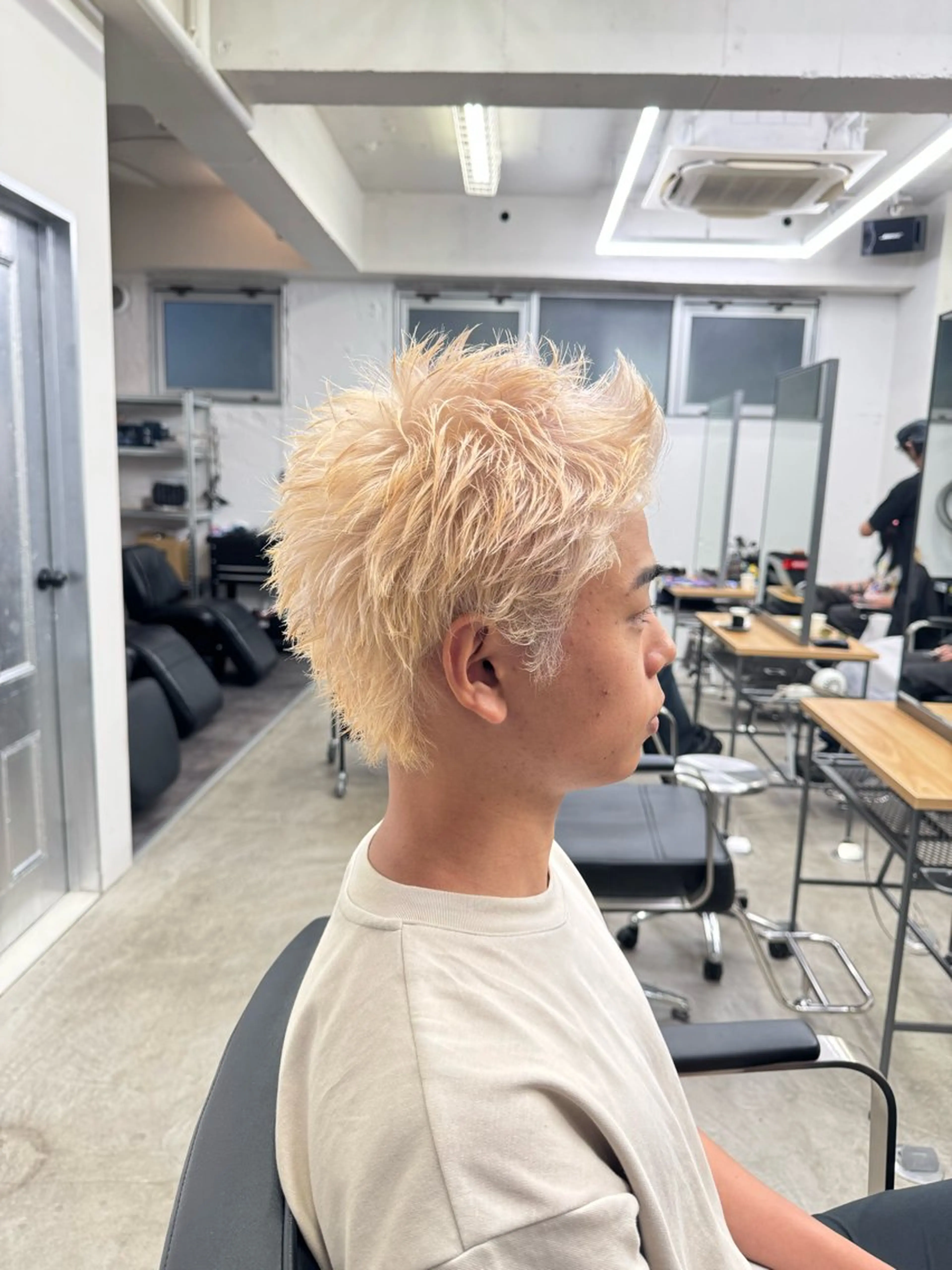 ショート カラー メンズ メンズブリーチ メンズハイトーン スパイキーショート ブリーチ 抜きっぱなしブロンド カット ヘアカラー トリートメント 💈メンズ特化💈 TASUKUのヘアスタイル