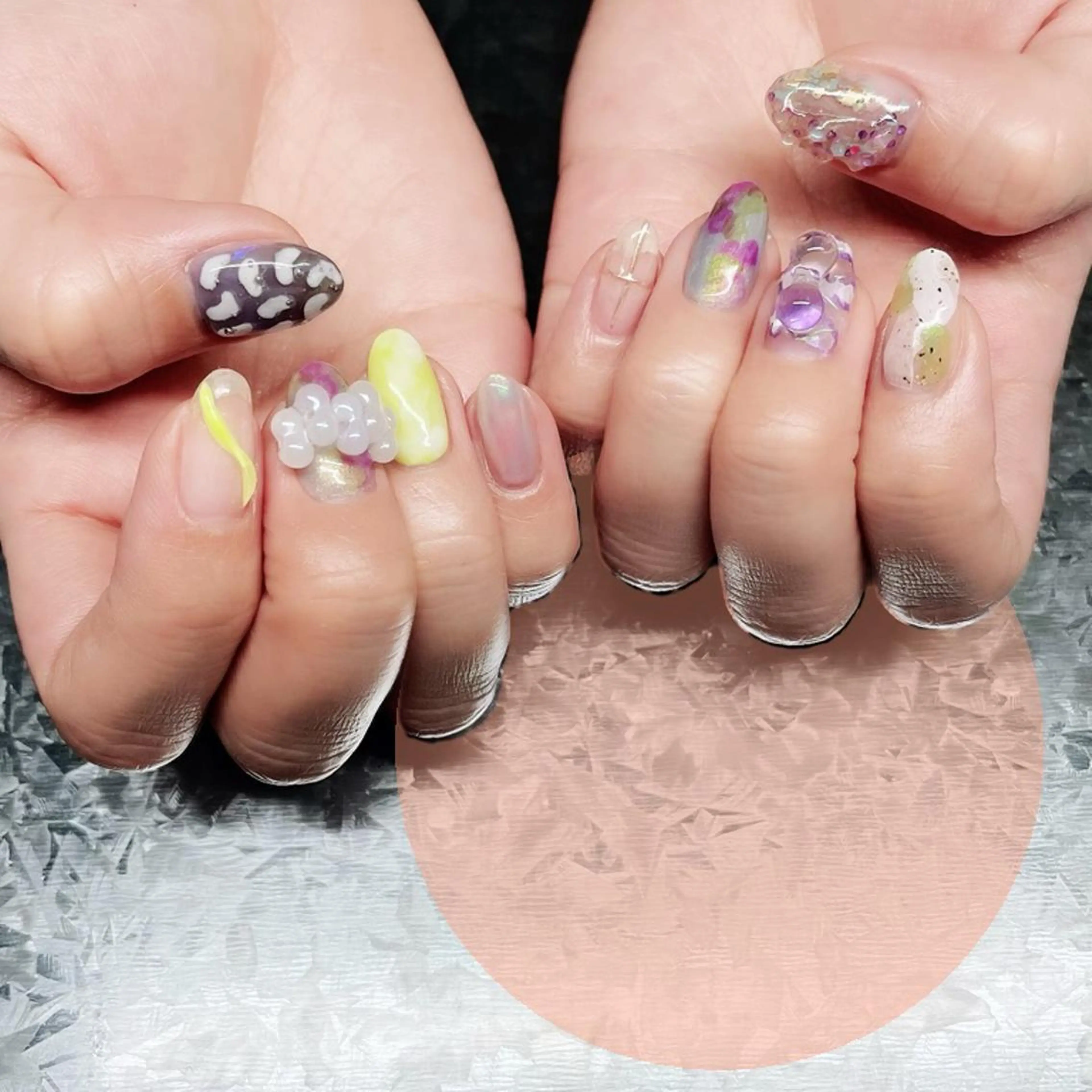 ネイル オーロラネイル 氷ネイル・うるうるネイル 韓国ネイル マグネットネイル ミラーネイル ハンドネイル VOLLMOND nailのネイルデザイン