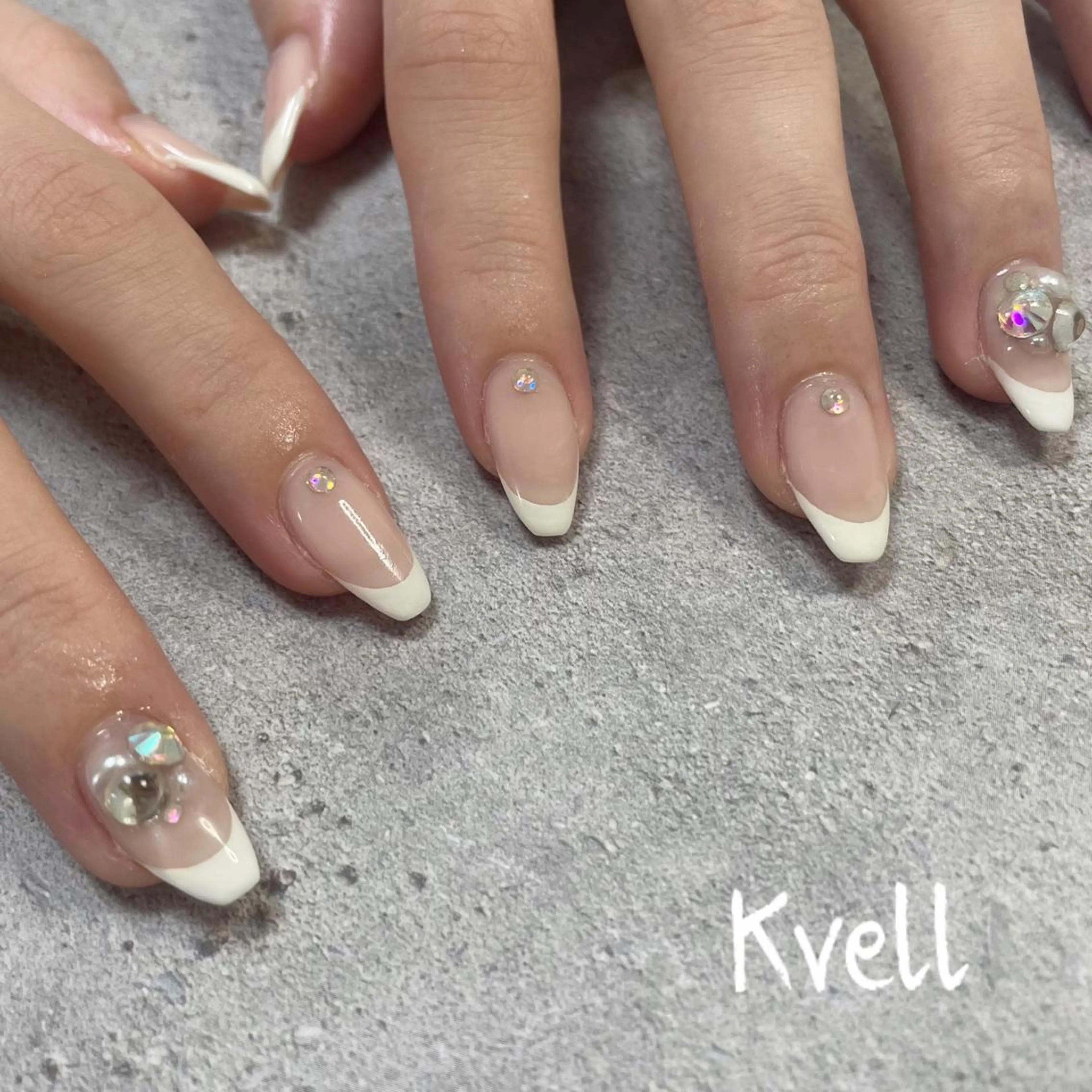 ネイル フレンチネイル ハンドネイル nailsalon Kvellのネイルデザイン