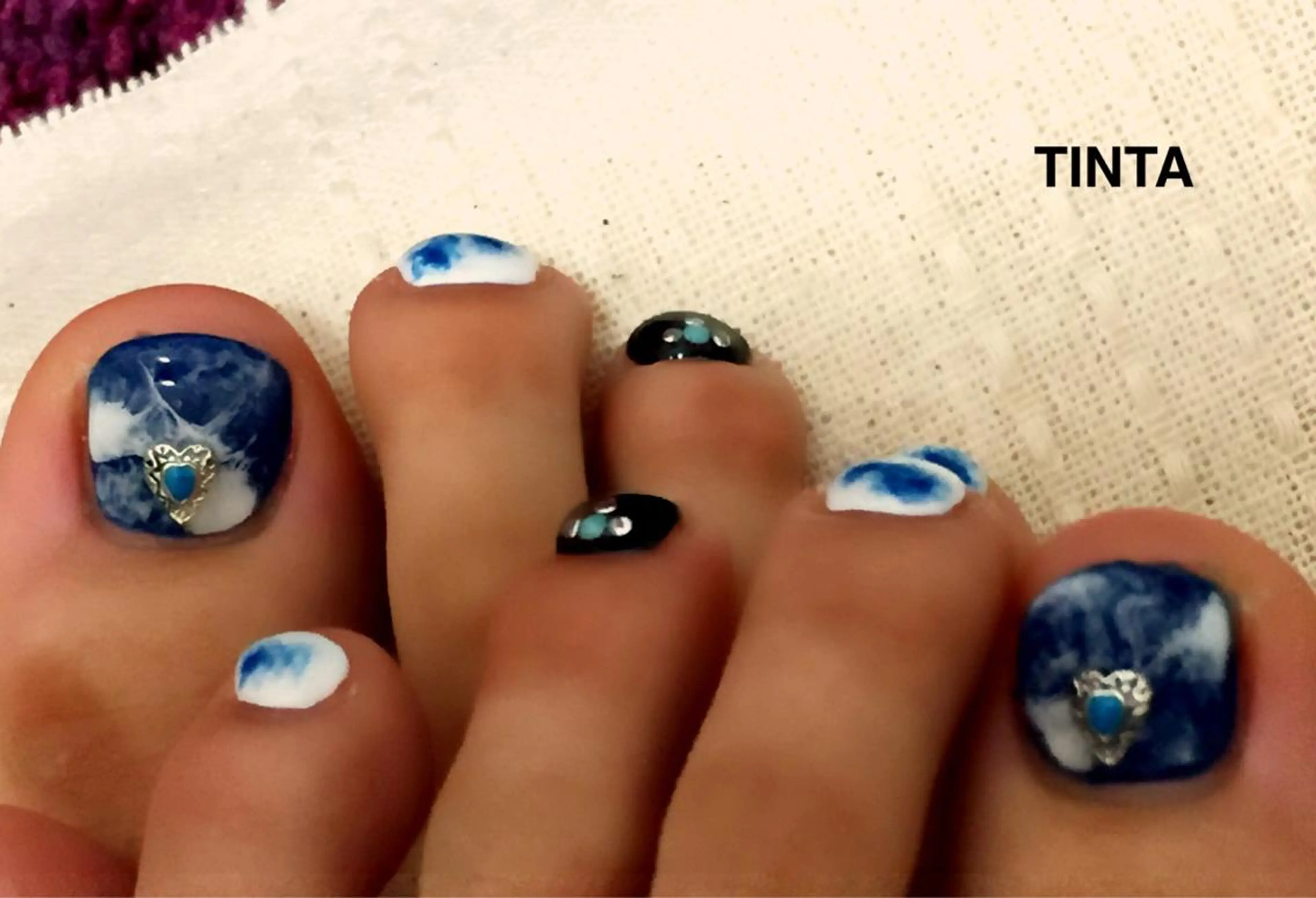 ネイル ネイビー ホワイト 馬場 典子のネイルデザイン