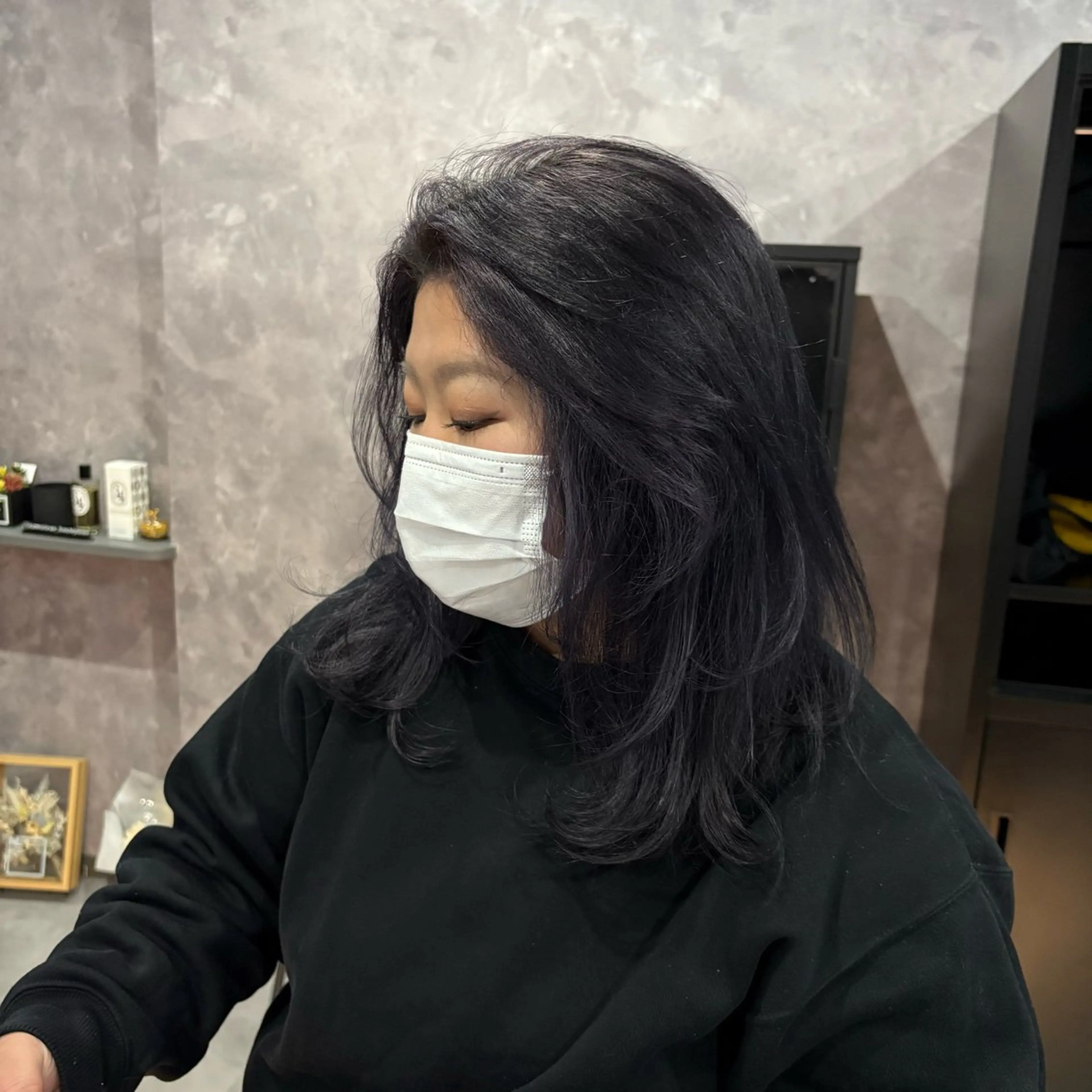 ミディアム カラー 黒髪 ラベンダーカラー カット ヘアカラー トリートメント nameless miichiのヘアスタイル