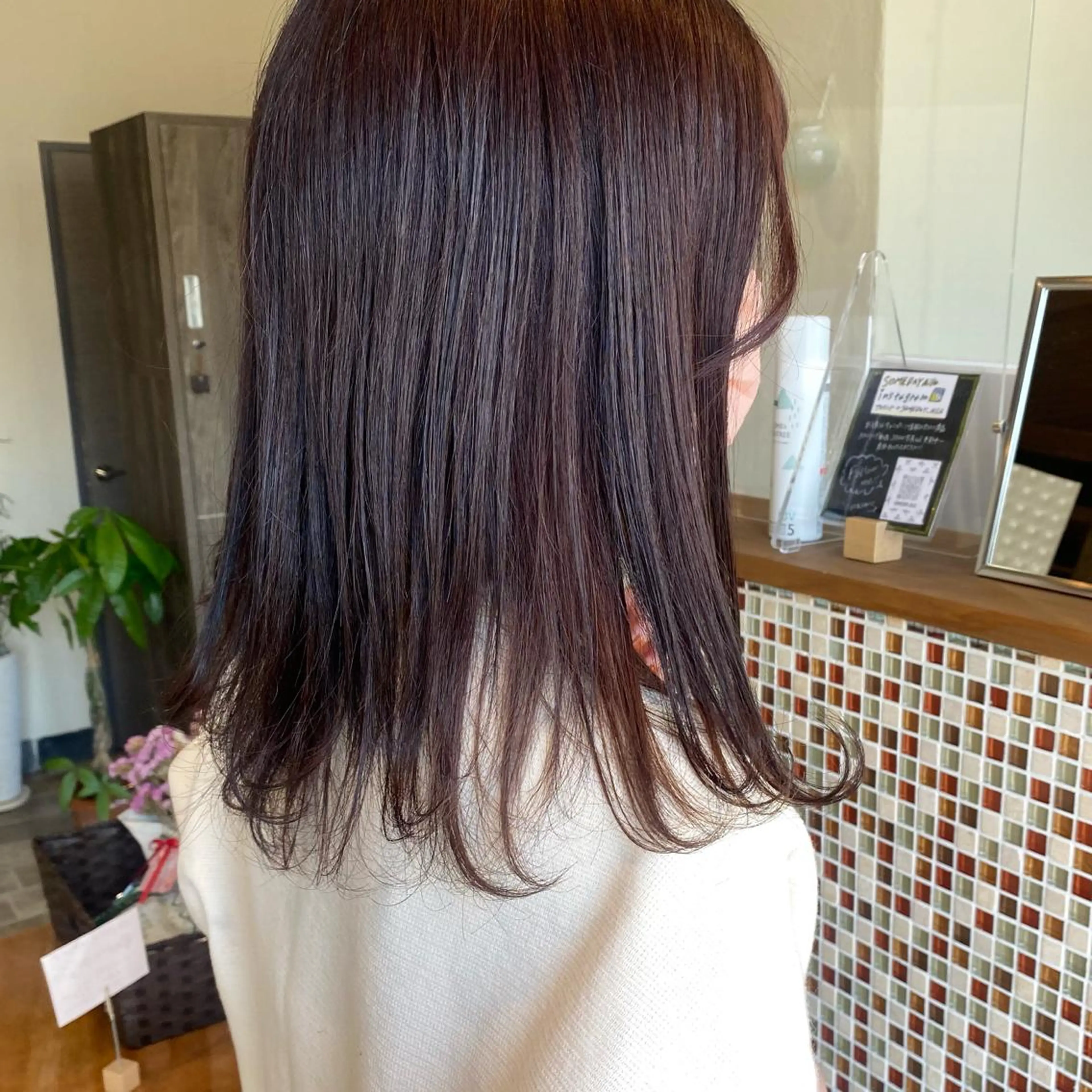 セミロング 中村 友香のヘアスタイル