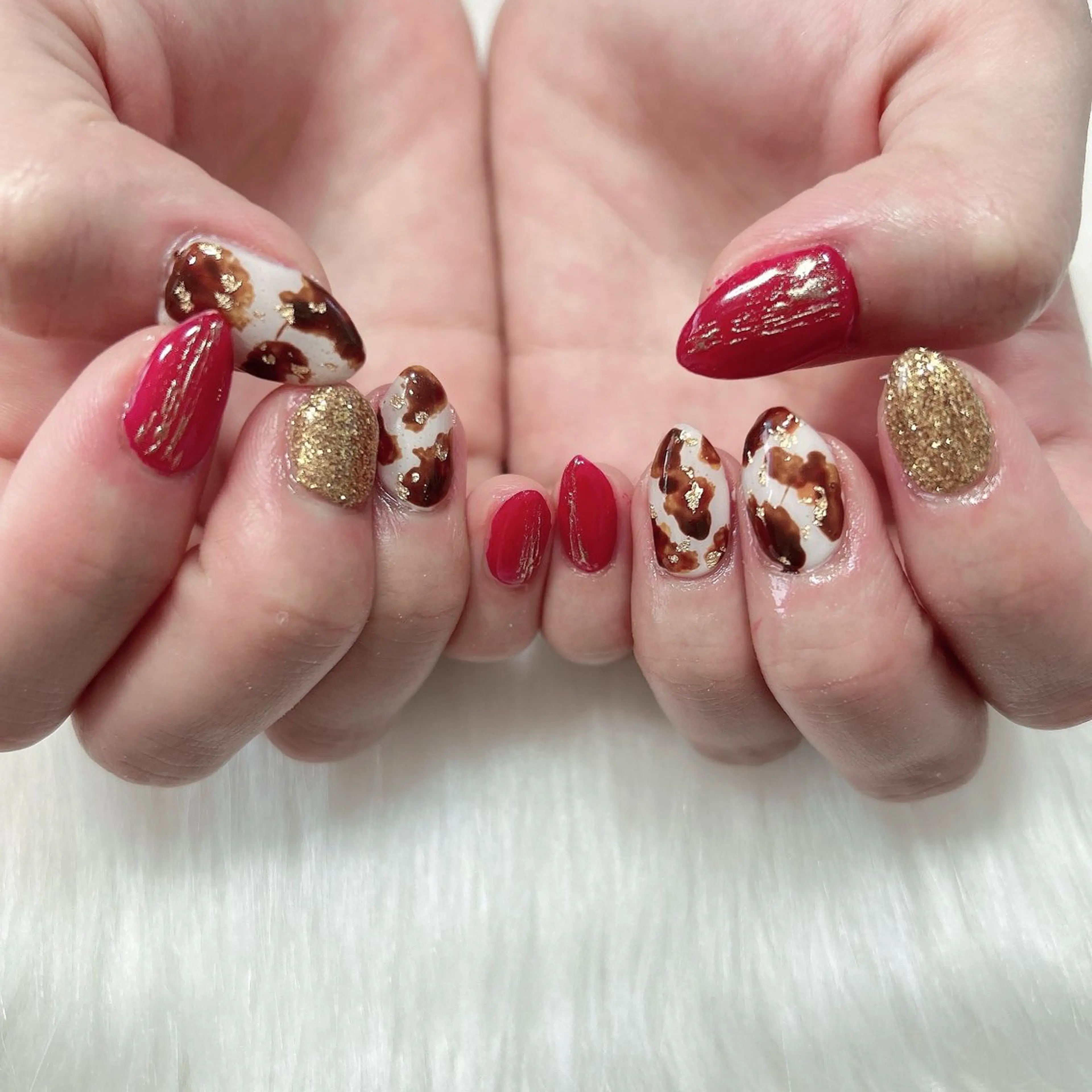 ネイル べっ甲ネイル ホワイト Adite nailのネイルデザイン
