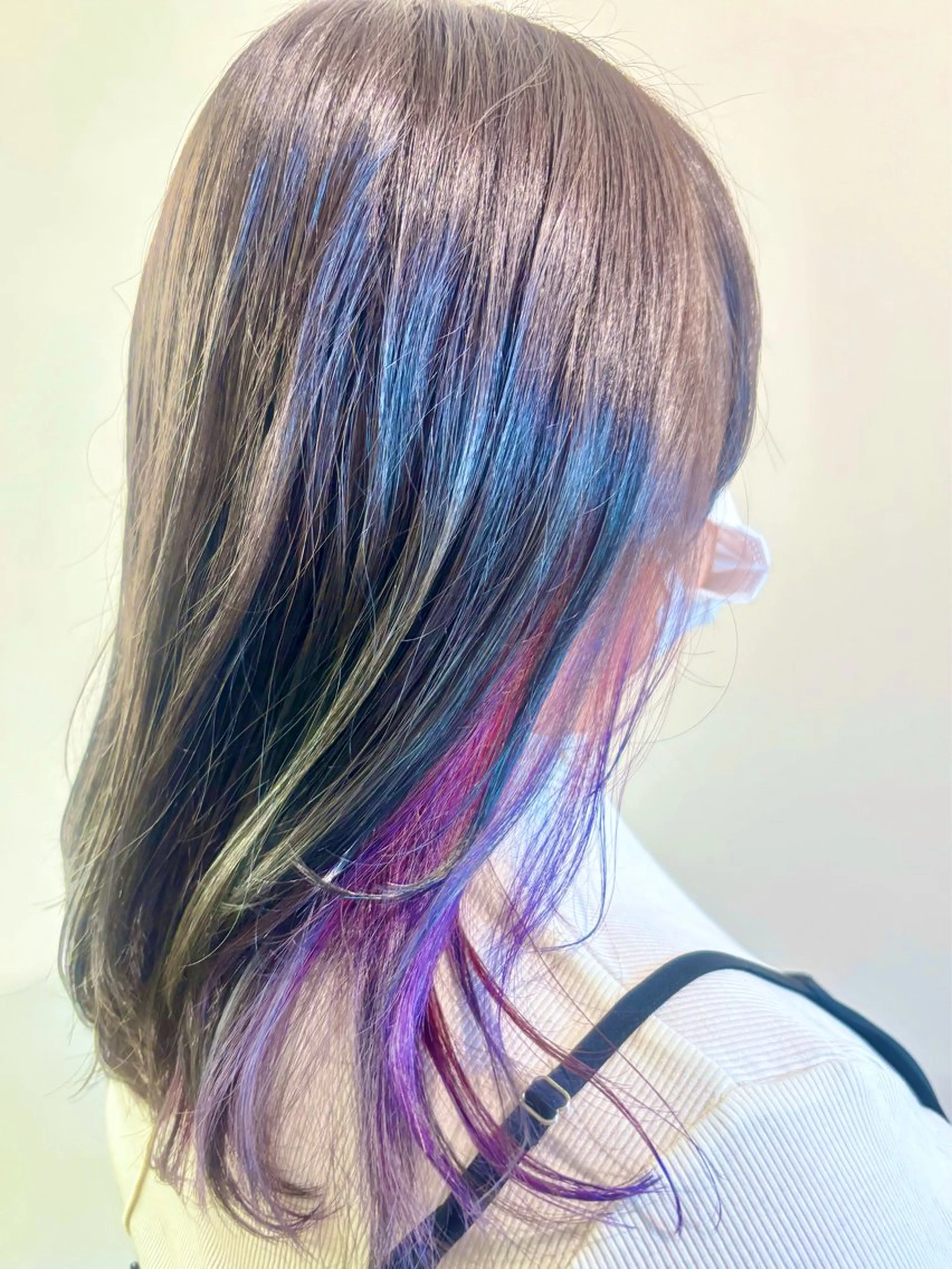 セミロング カラー 古川 琴美のヘアスタイル