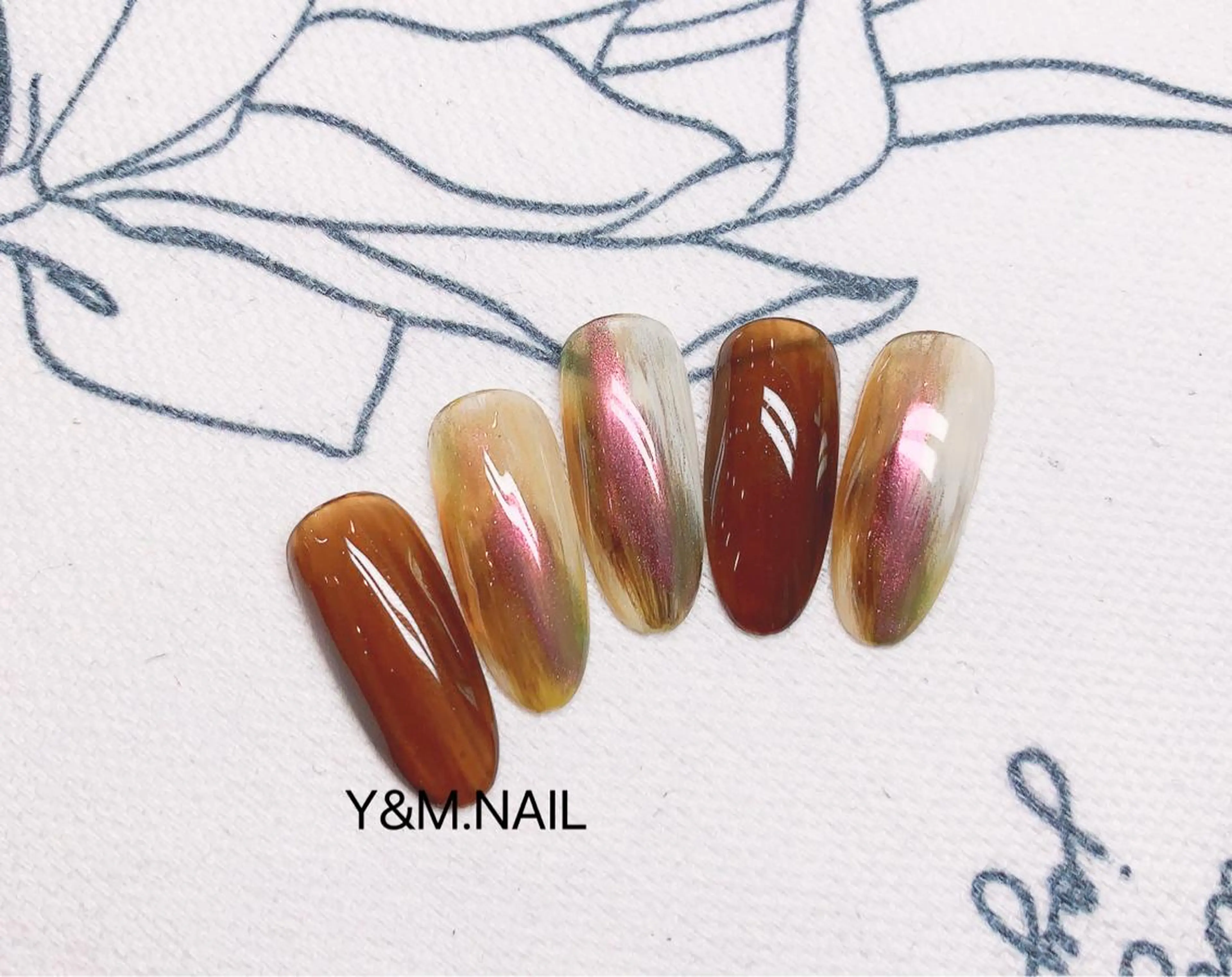 カラー ネイル Ui_Amor (パラジェル)のネイルデザイン