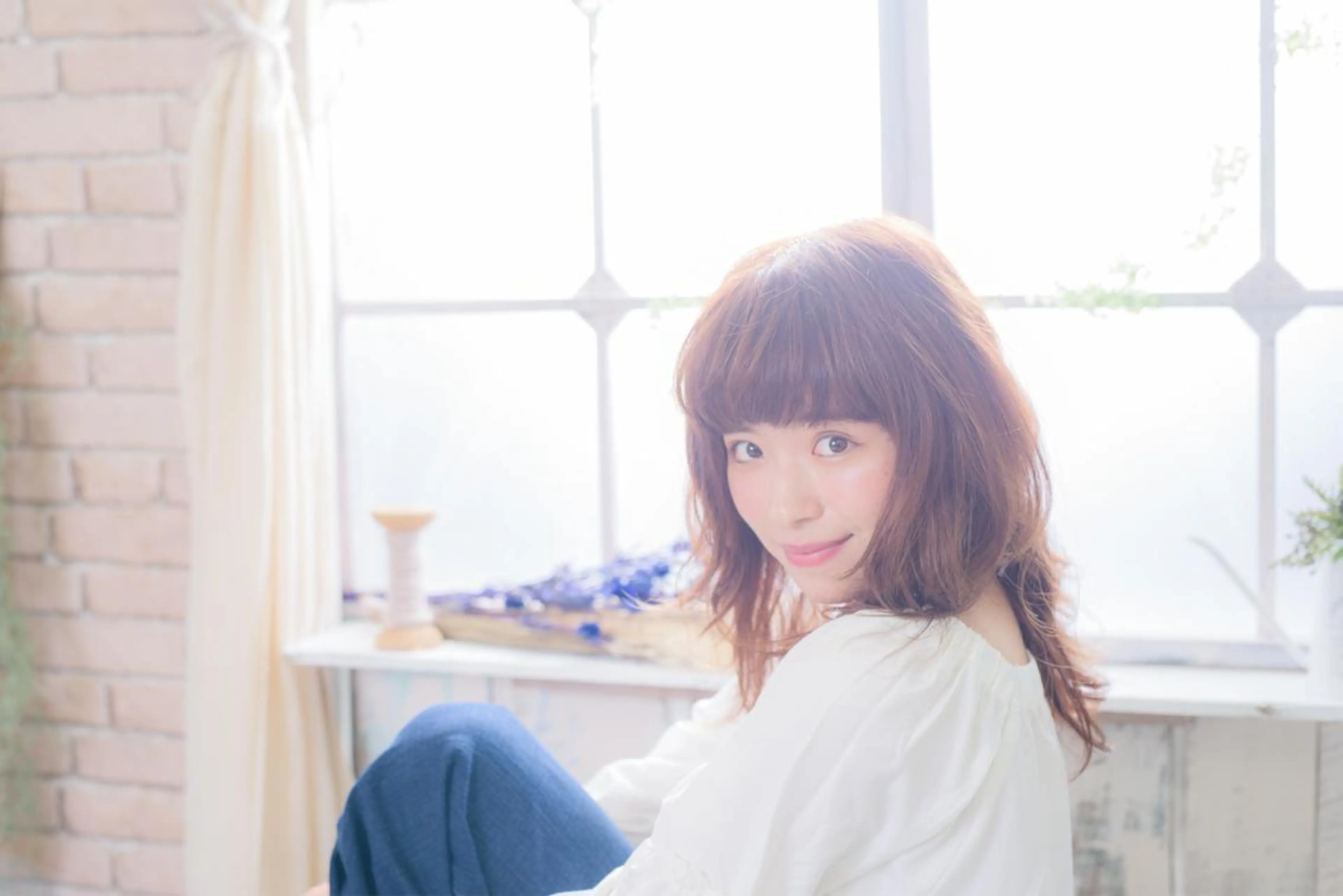 セミロング カラー パーマ ニュアンスパーマ 🪐脱白髪染め 🪐松尾菜々美のヘアスタイル