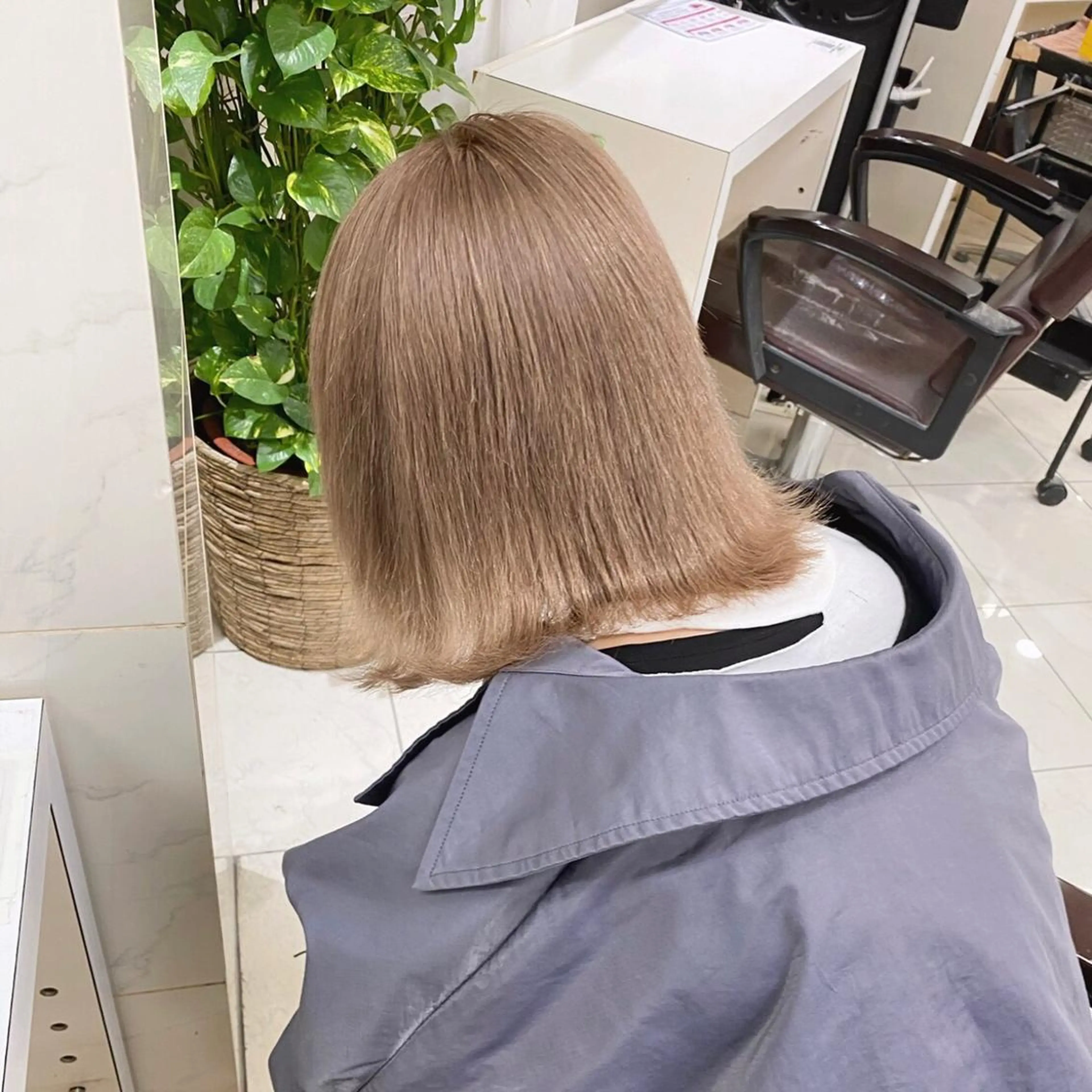 ミディアム カラー ヘアカラー トリートメント シールエクステ特化 ハイトーン、NANAのヘアスタイル