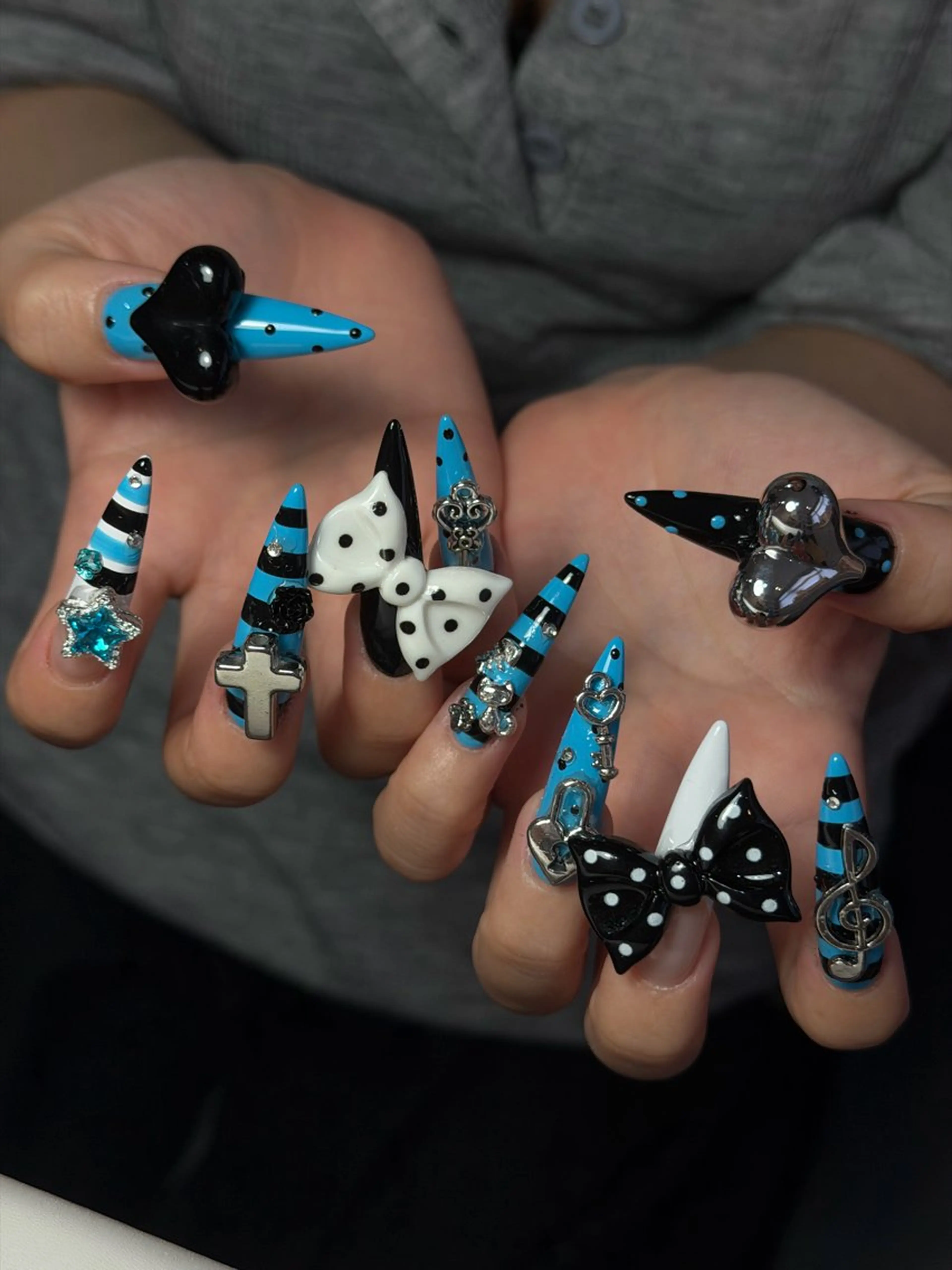 ネイル 韓国ネイル シンプルネイル ワンホンネイル ハンドネイル CoMo Nailのネイルデザイン